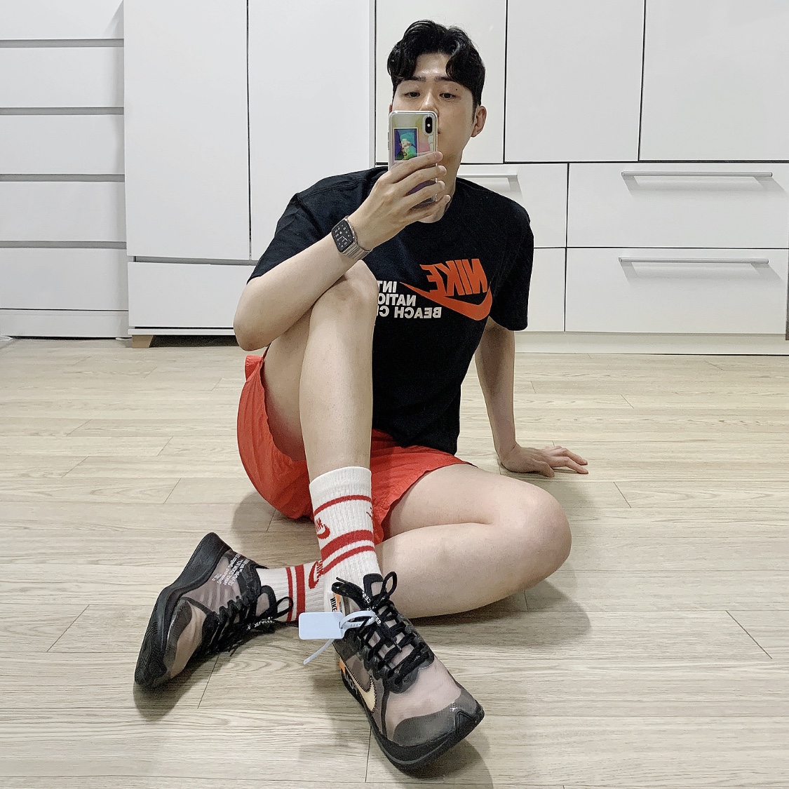 Nike x Off-White Zoom Fly SP Black, Nike x Stussy Water Shorts Habanero Red 착용 스타일