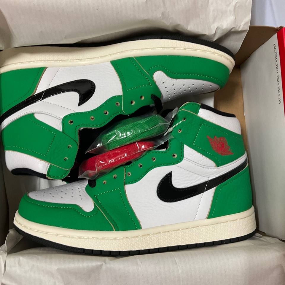 (W) Jordan 1 Retro High OG Lucky Green 착용 스타일 - 2