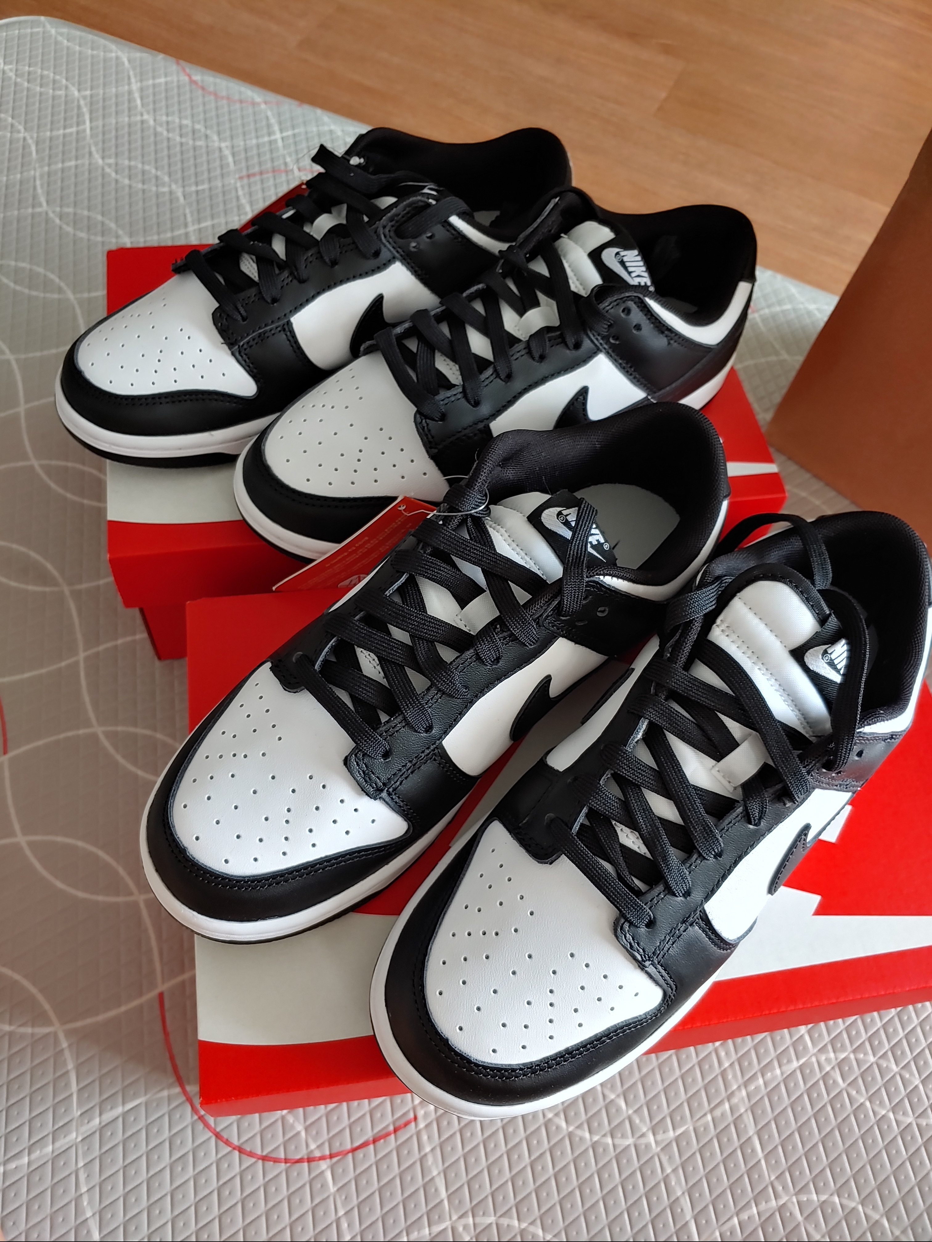 Nike Dunk Low Retro Black 착용 스타일 - 2
