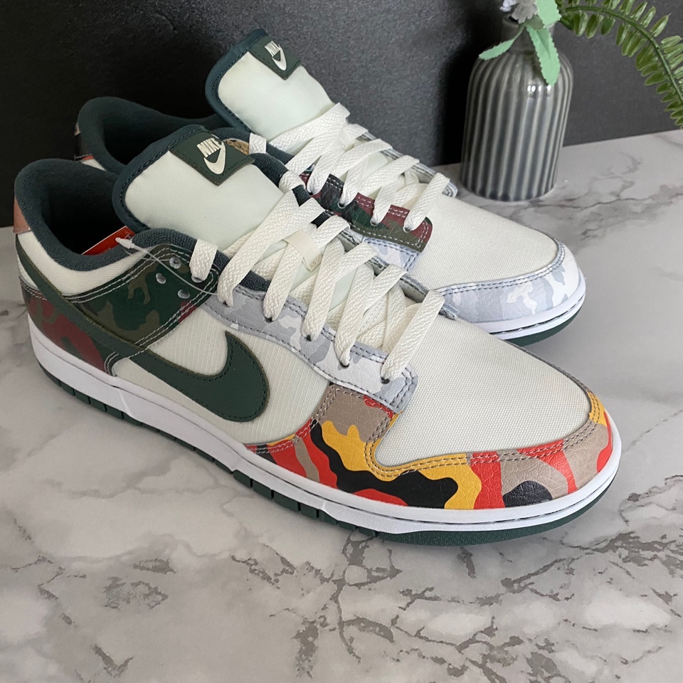 Nike Dunk Low SE Sail Multi Camo 착용 스타일 - 2