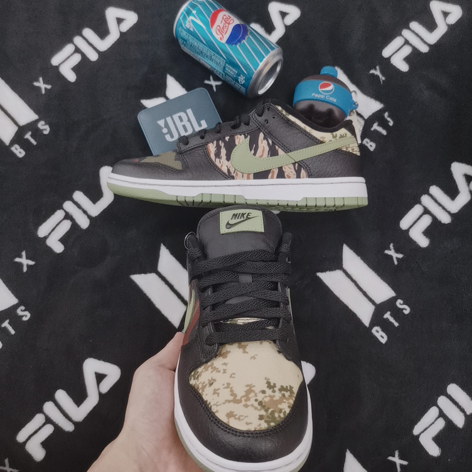 Nike Dunk Low SE Black Multi Camo 착용 스타일 - 4