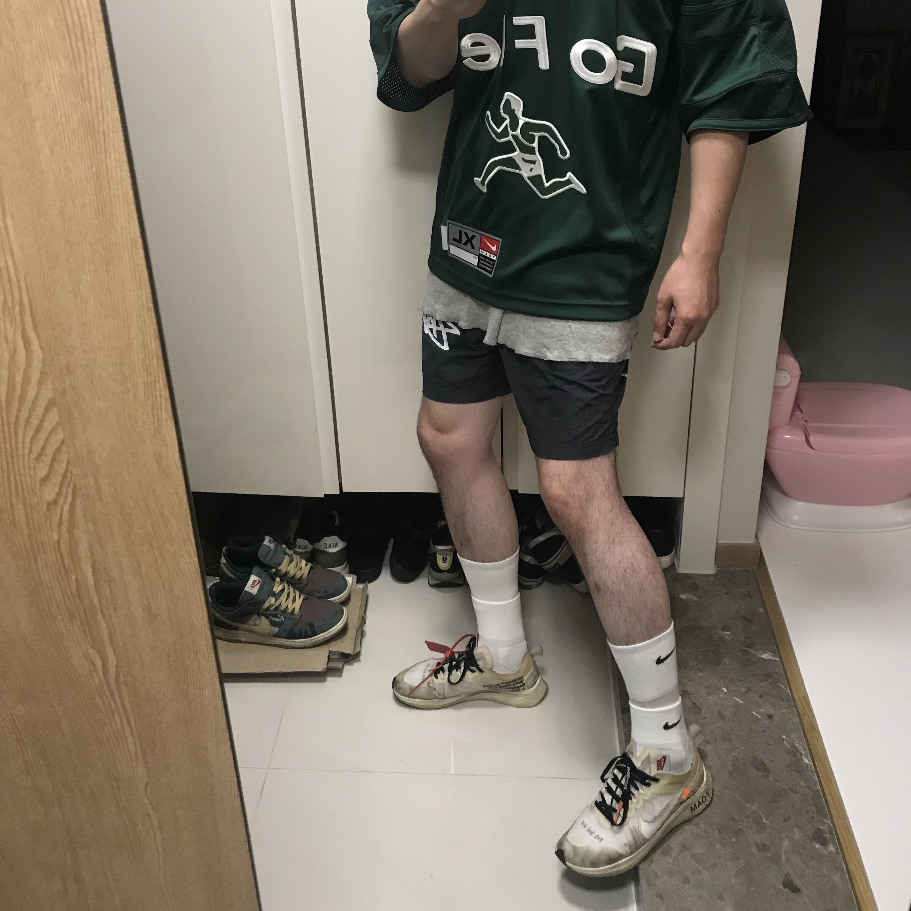 Nike x Off-White Zoom Fly SP The Ten, Nike x Stussy Water Shorts Off Noir 착용 스타일