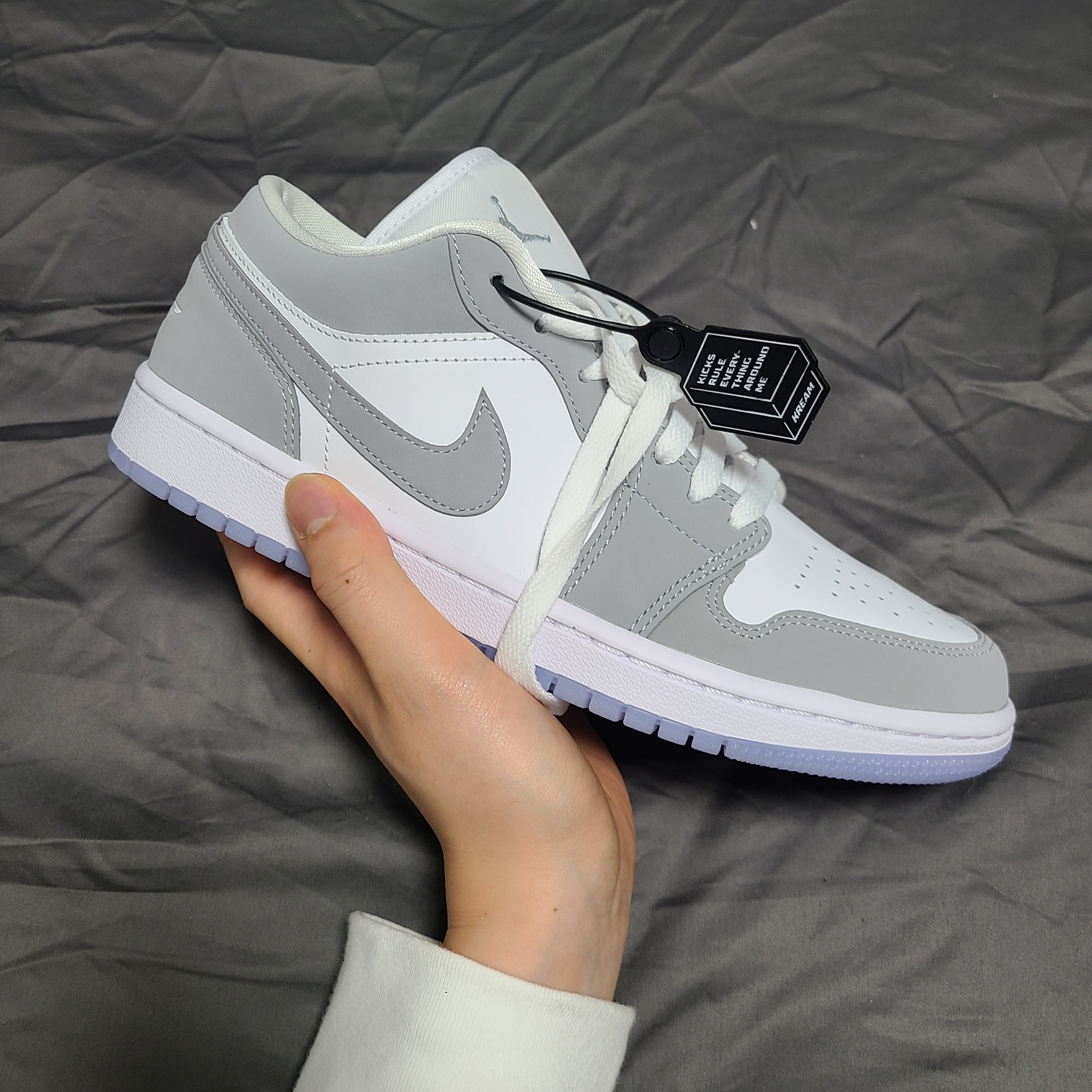 (W) Jordan 1 Low White Wolf Grey 착용 스타일