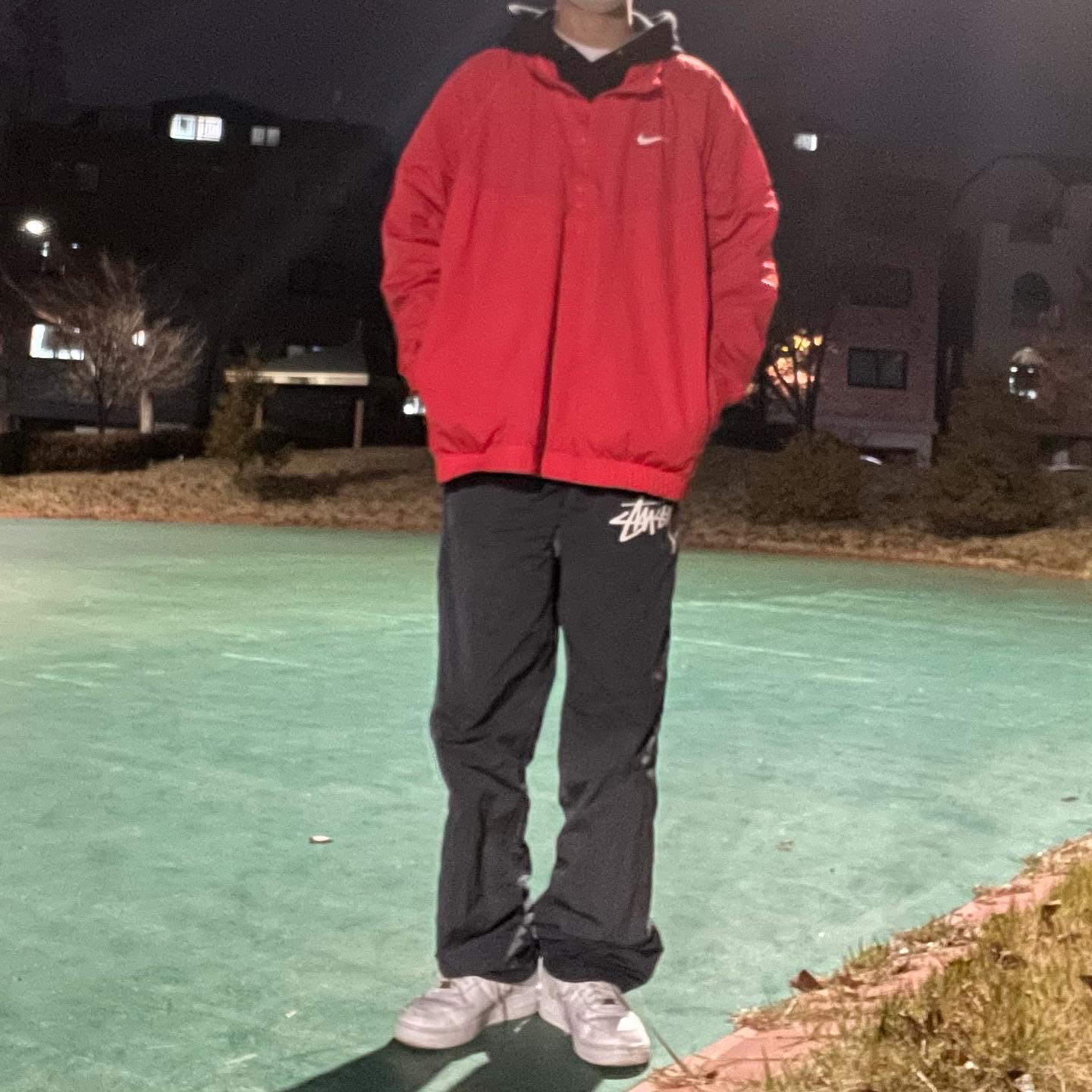Nike x Stussy Windrunner Jacket Habanero Red, IAB Studio Hoodie Brown 착용 스타일