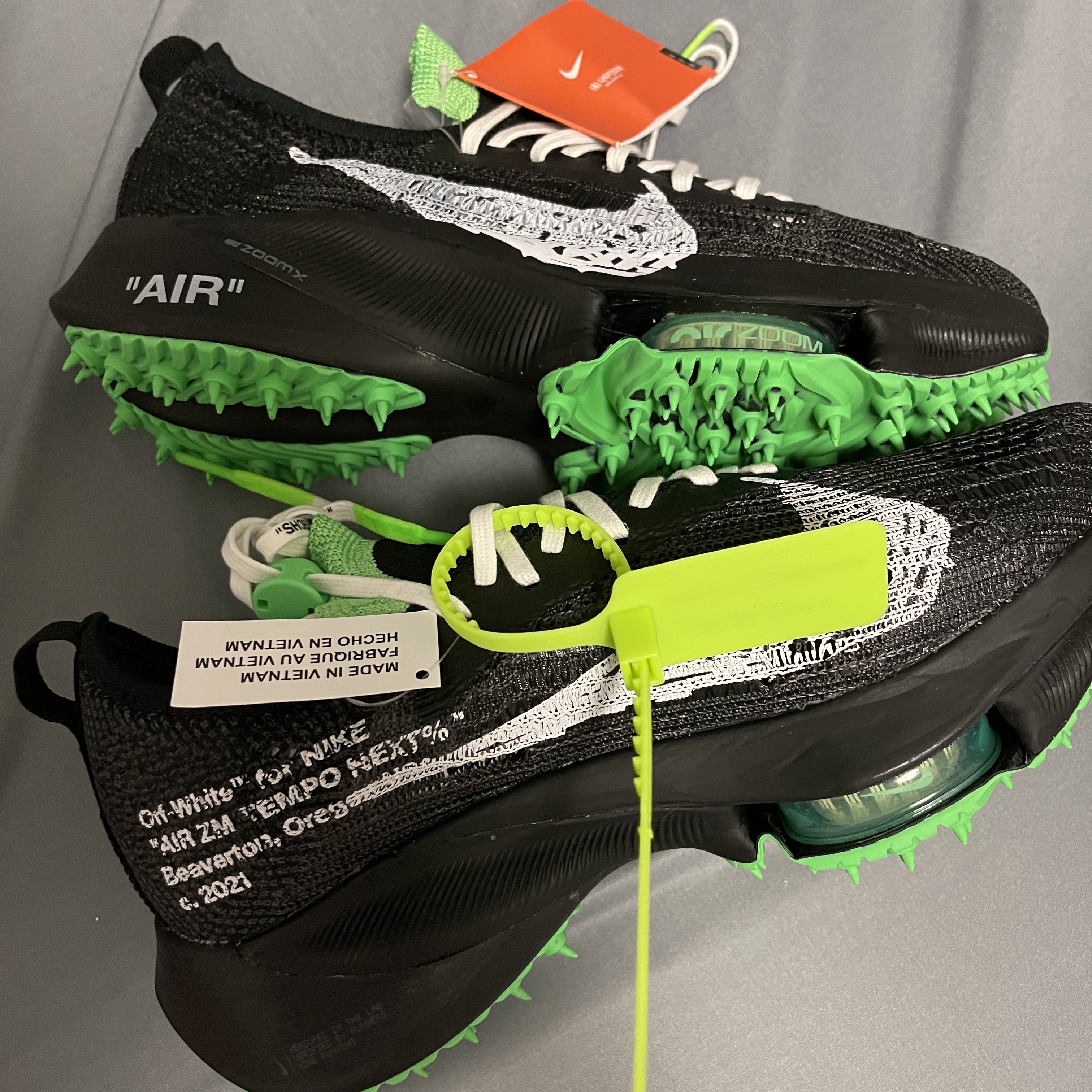 Nike x Off-White Air Zoom Tempo Next% Black 착용 스타일