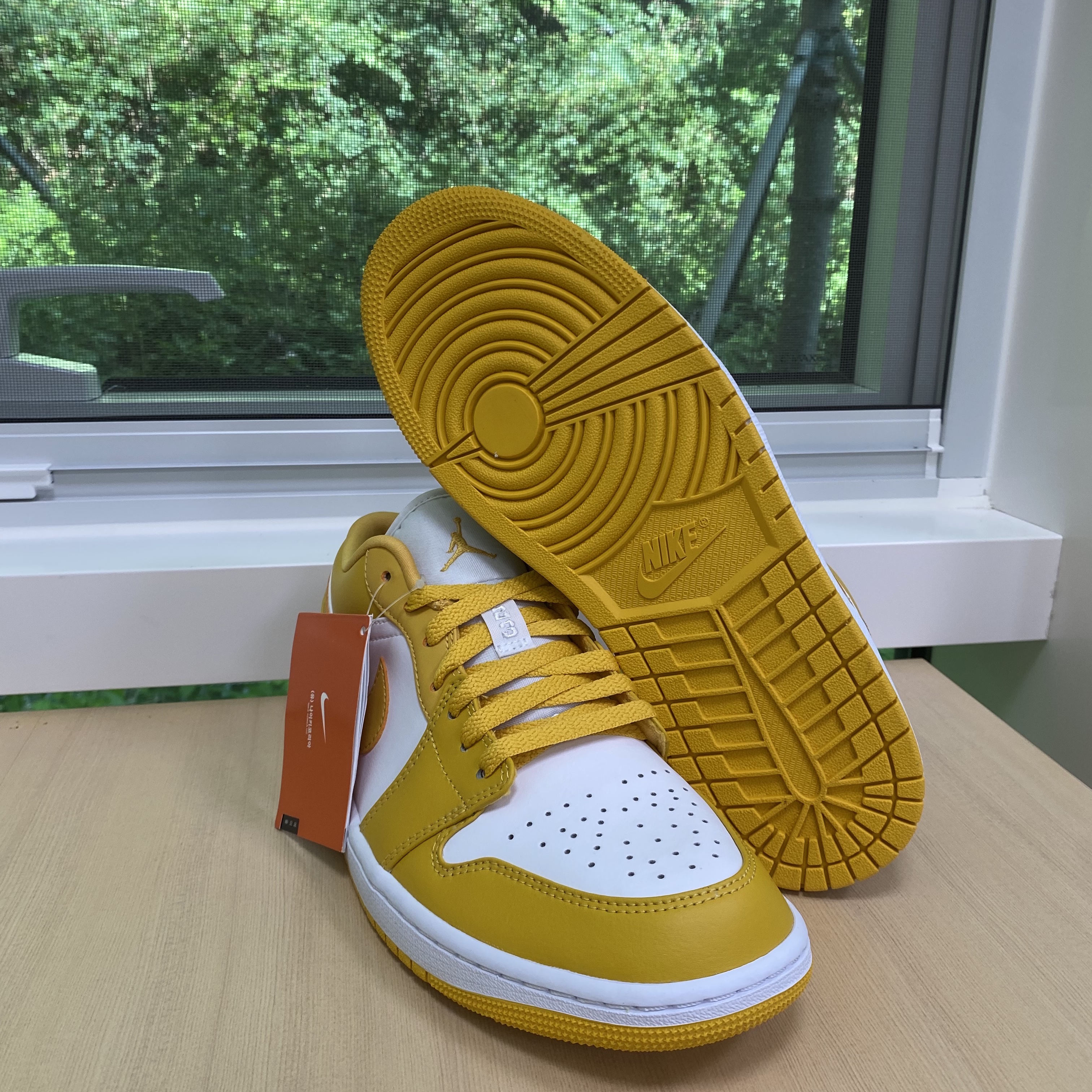 Jordan 1 Low Pollen 착용 스타일 - 1