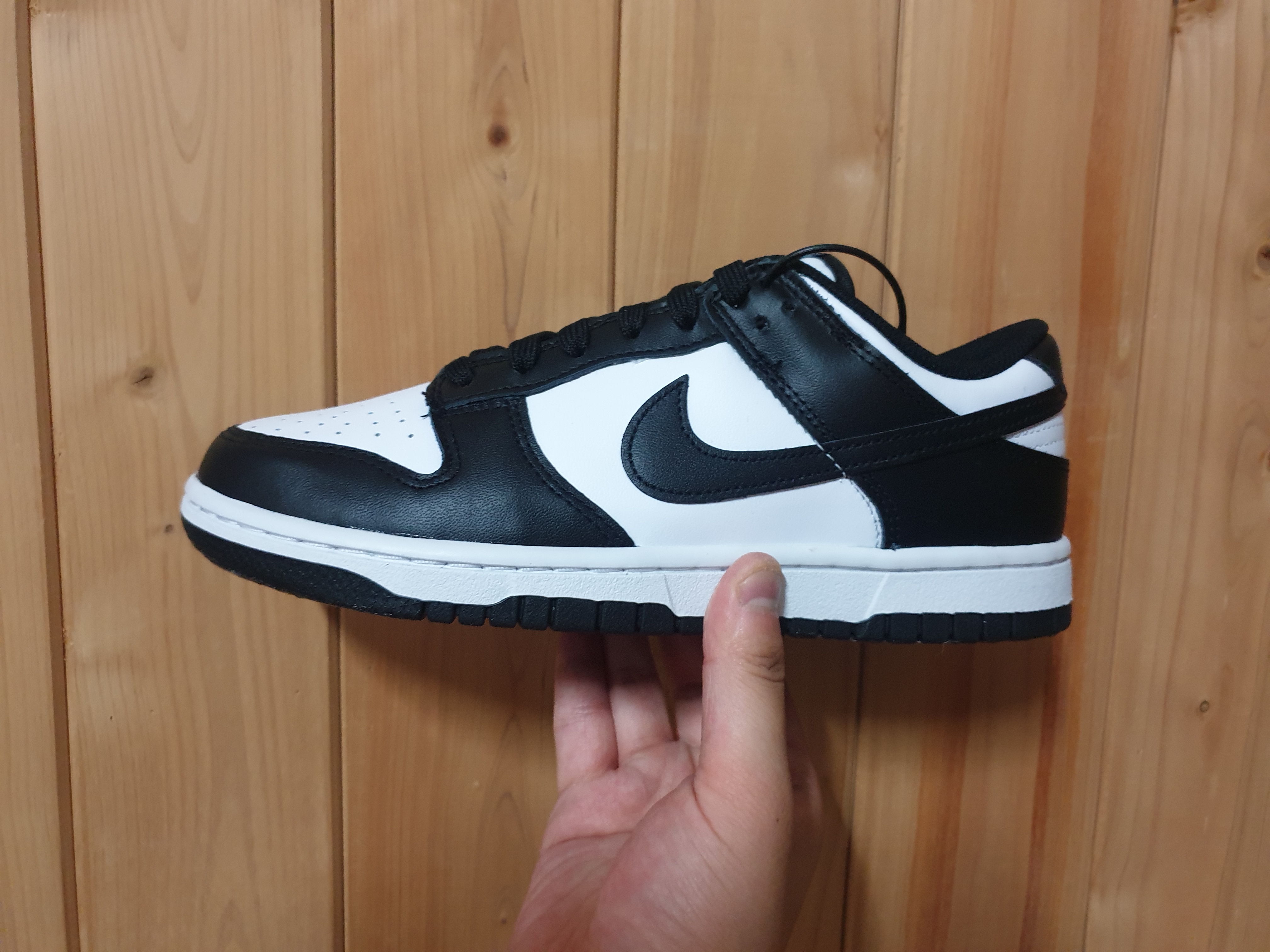 (W) Nike Dunk Low Black, Nike Dunk Low Retro Black 착용 스타일 - 1
