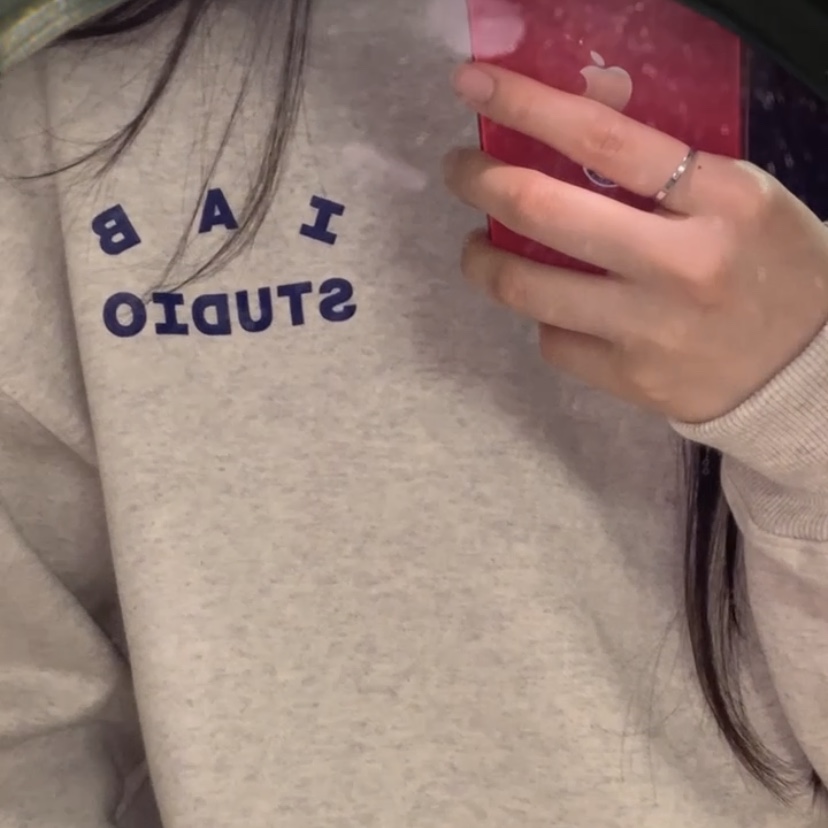 IAB Studio Hoodie Oatmeal Gray - 21SS 착용 스타일 - 1