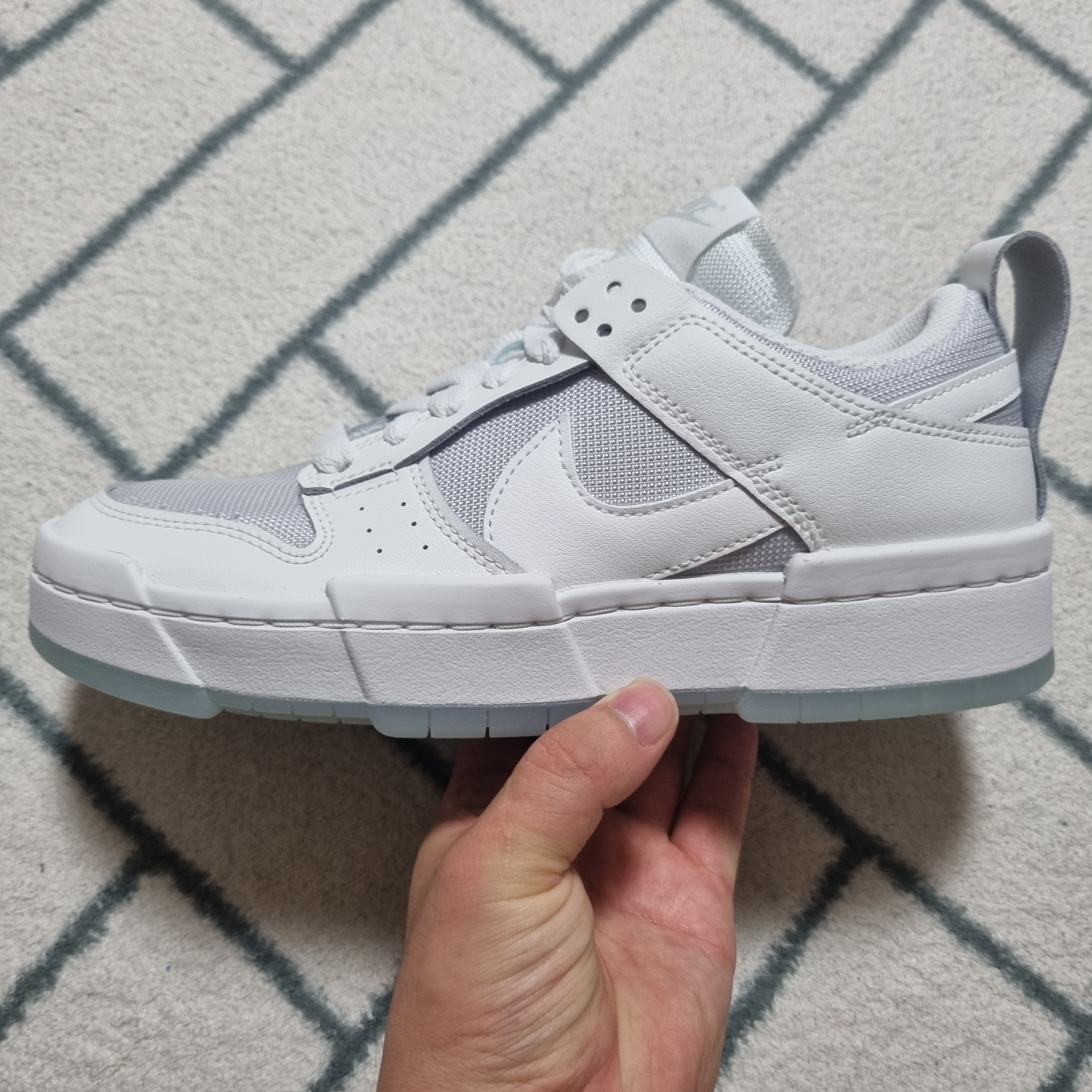 (W) Nike Dunk Low Disrupt Photon Dust 착용 스타일 - 2