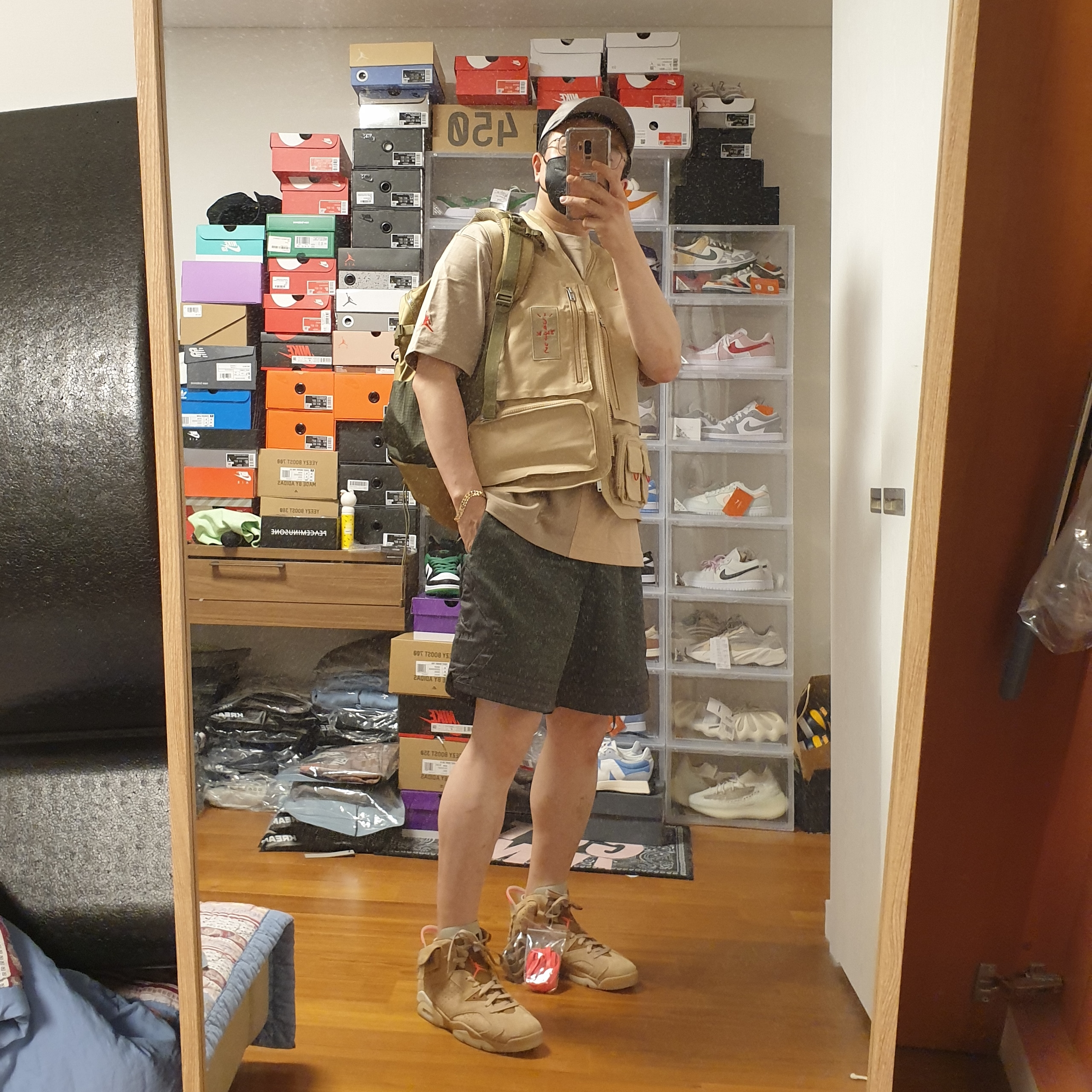 Jordan 6 x Travis Scott Retro SP British Khaki, Jordan x Travis Scott Utility Vest - Asia 착용 스타일 - 1