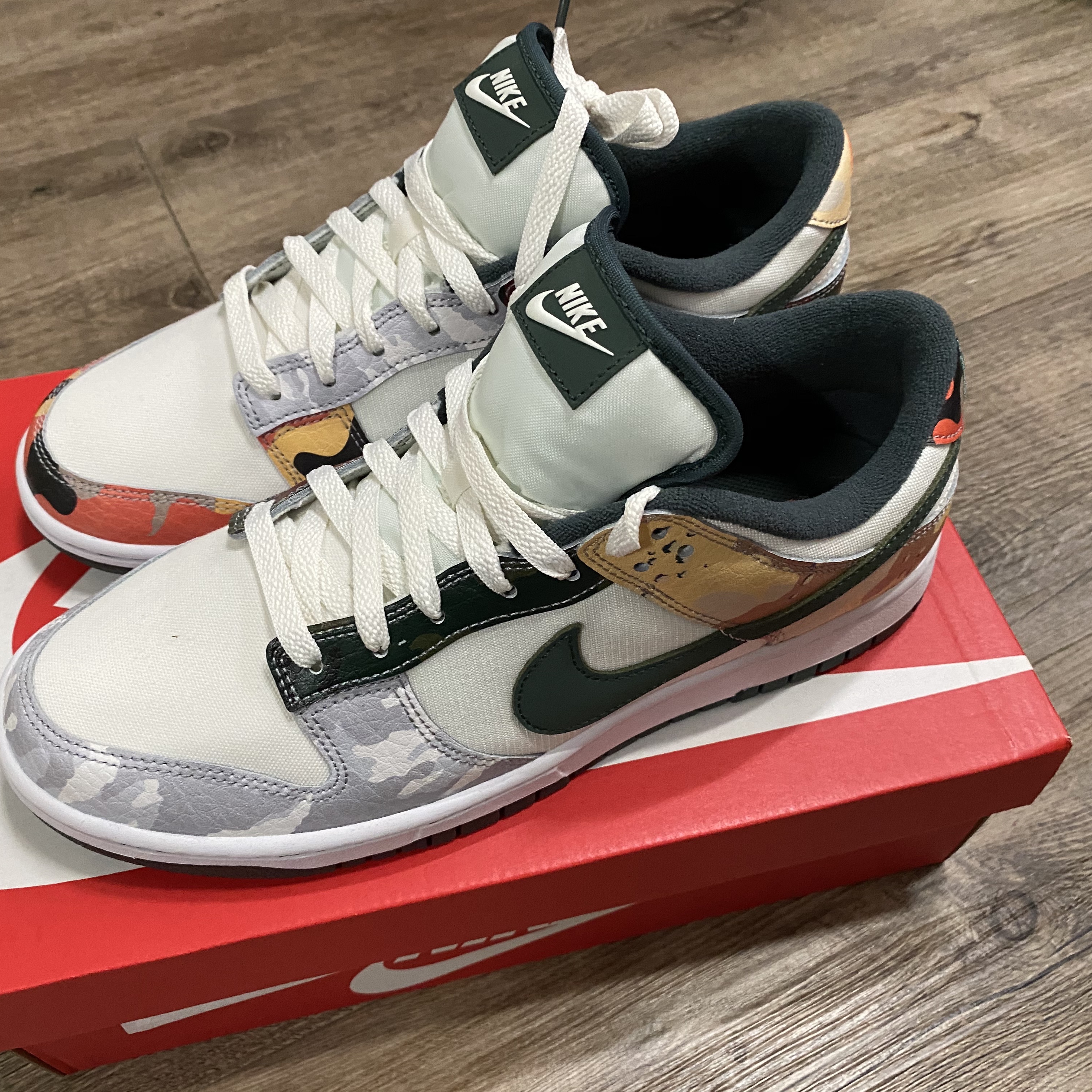 Nike Dunk Low SE Sail Multi Camo 착용 스타일 - 1