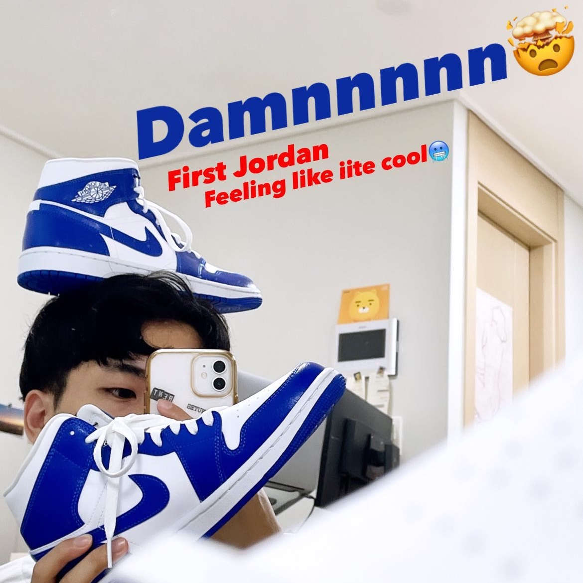(W) Jordan 1 Mid White Hyper Royal 착용 스타일