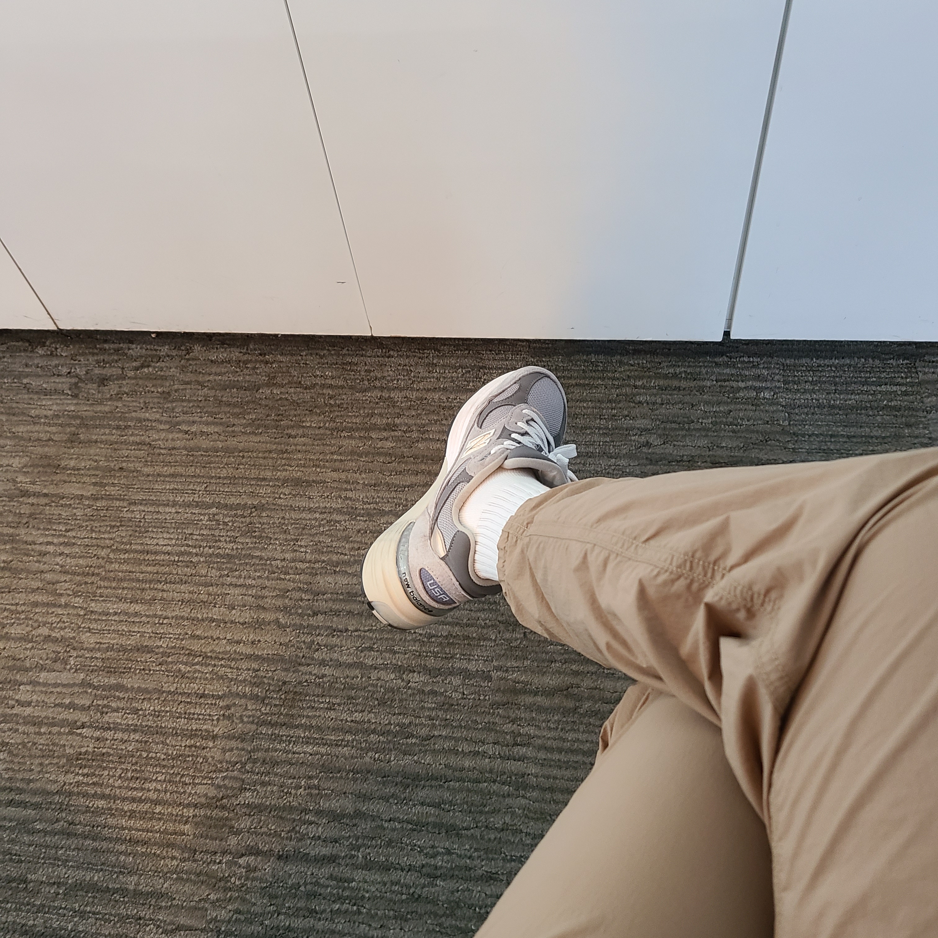 New Balance 992 Made in USA Grey - D Standard, New Balance 990v4 Made in USA Grey - D Standard 착용 스타일 - 3