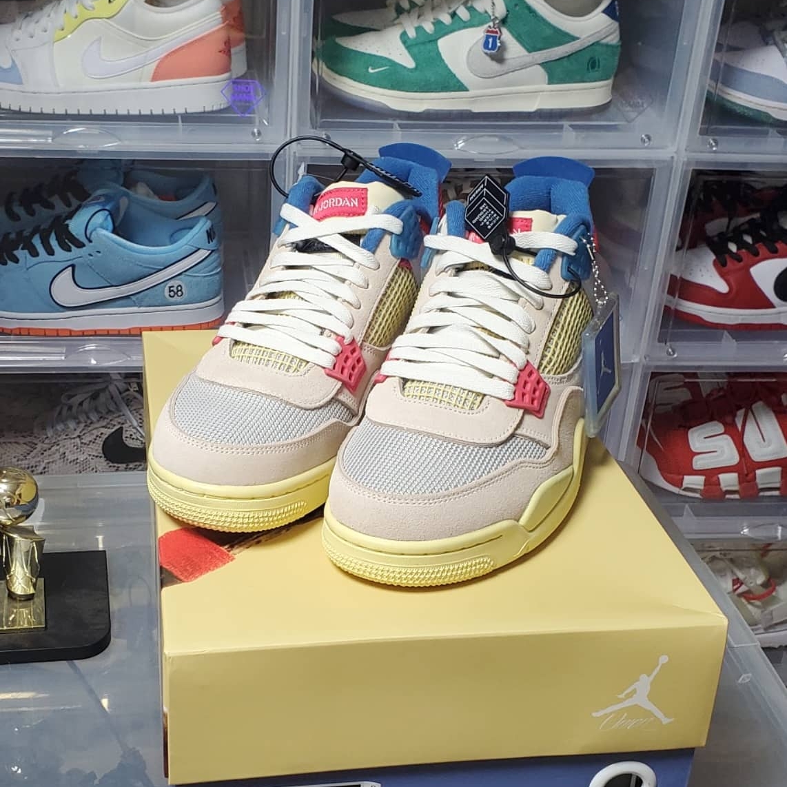 Jordan 4 x Union Retro Guava Ice, (W) Jordan 1 Mid Teal Tint 착용 스타일 - 2