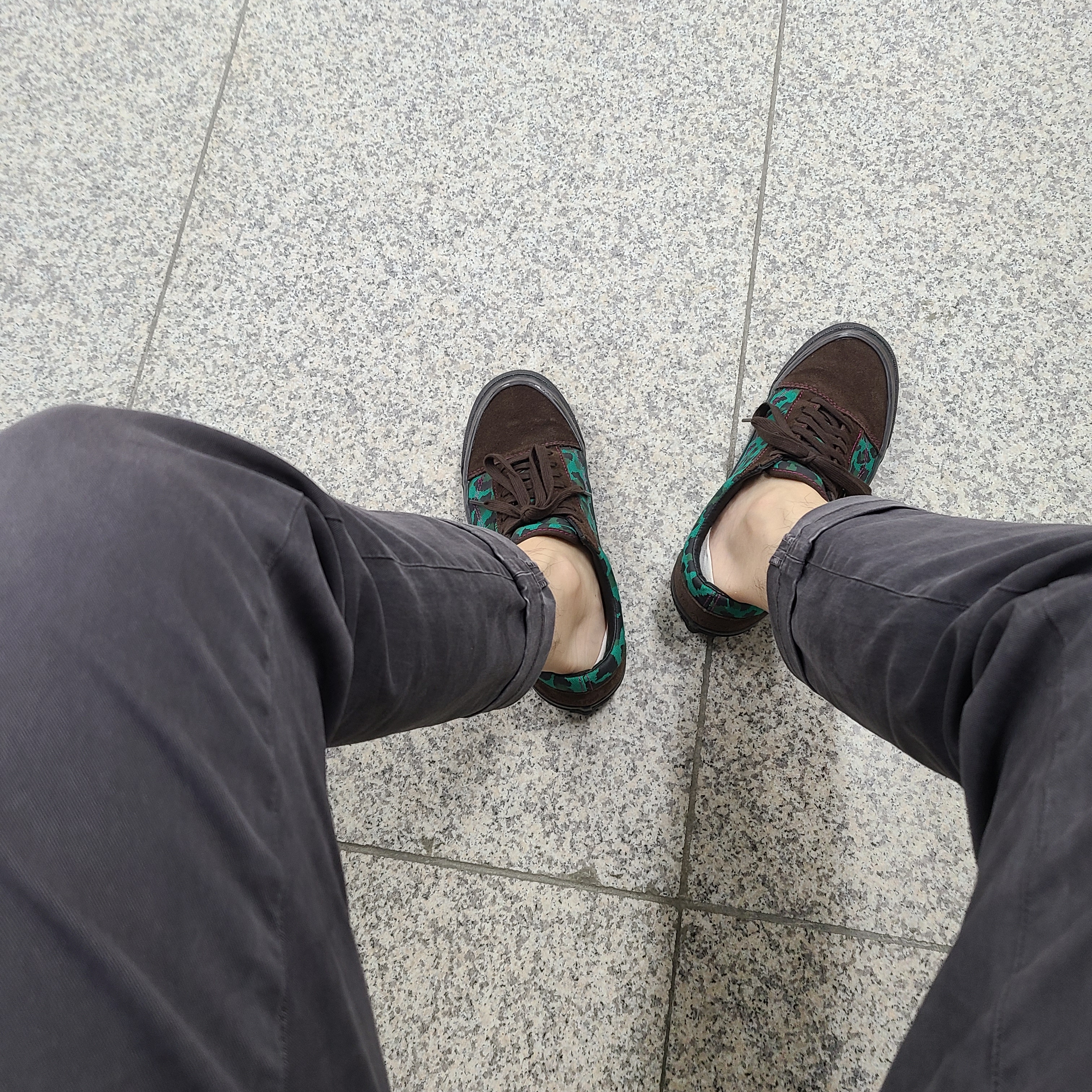 Vans Vault x Stray Rats Old Skool OG NS LX Black Green 착용 스타일 - 2