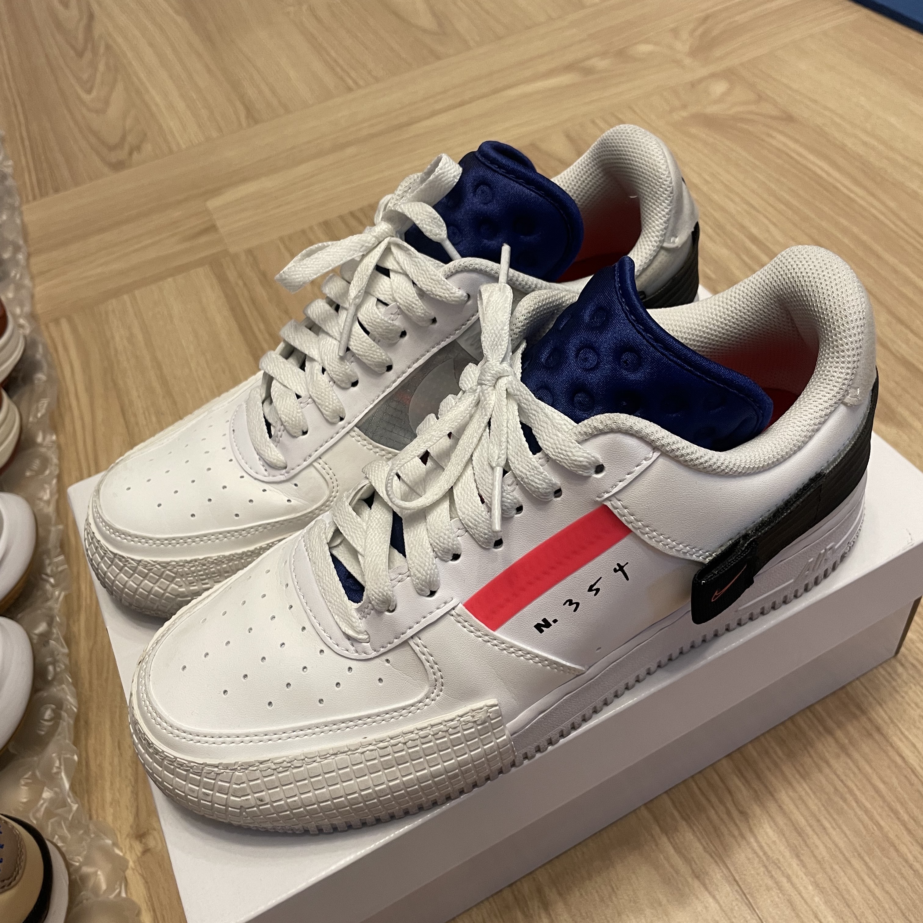 Nike Air Force 1 Type 착용 스타일 - 2