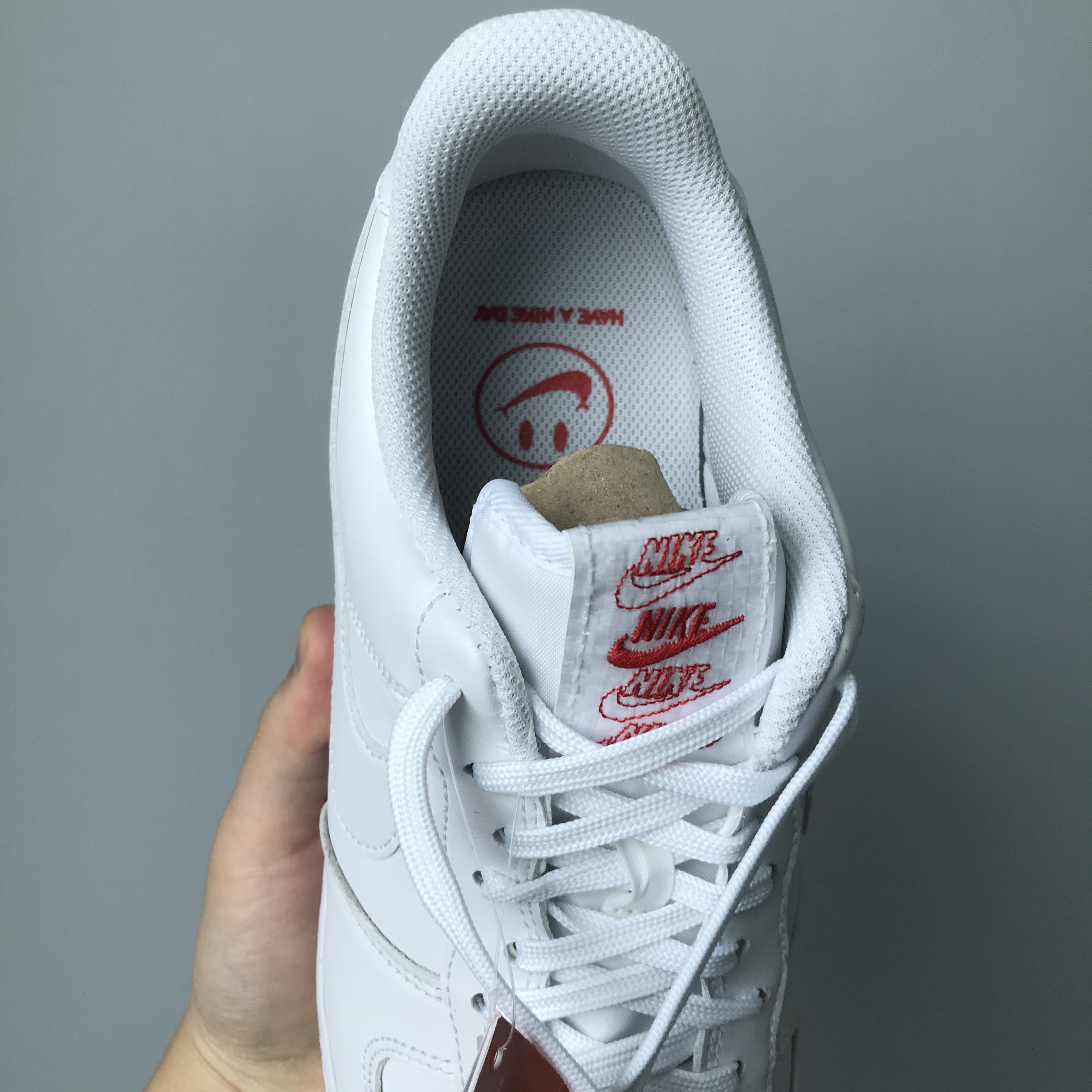 Nike Air Force 1 '07 LX White Bag 착용 스타일 - 2