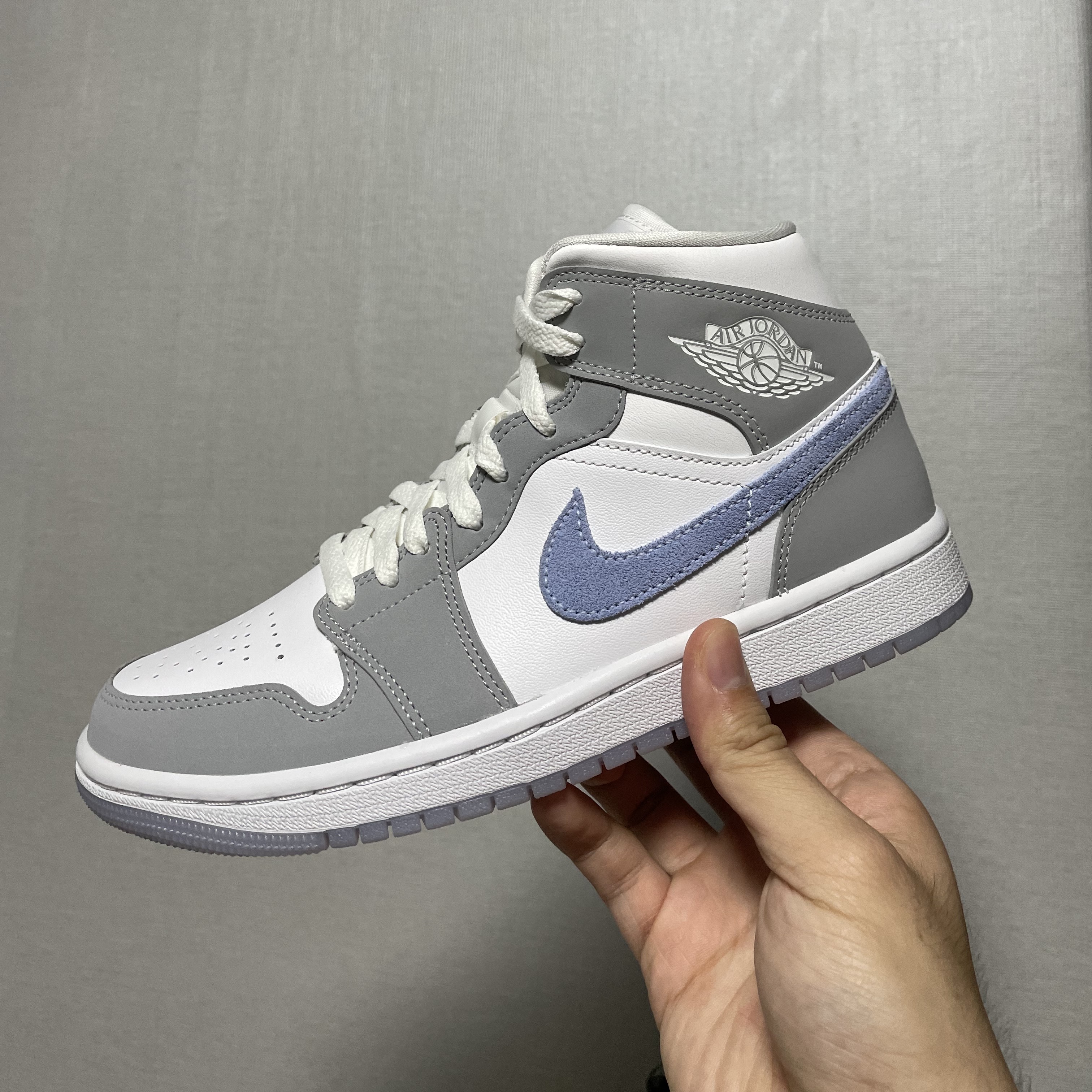 (W) Jordan 1 Mid Wolf Grey 착용 스타일