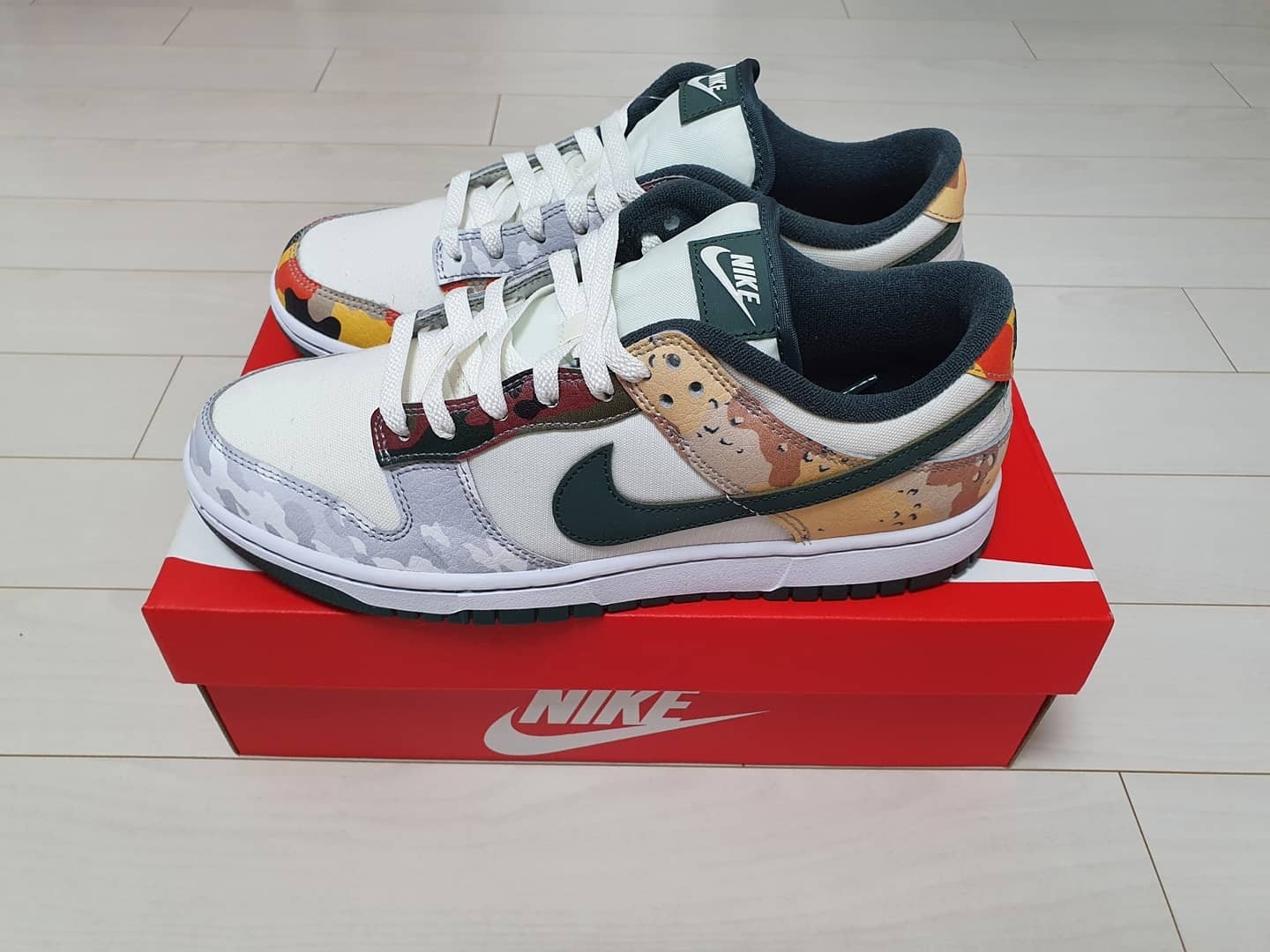Nike Dunk Low SE Sail Multi Camo 착용 스타일 - 1