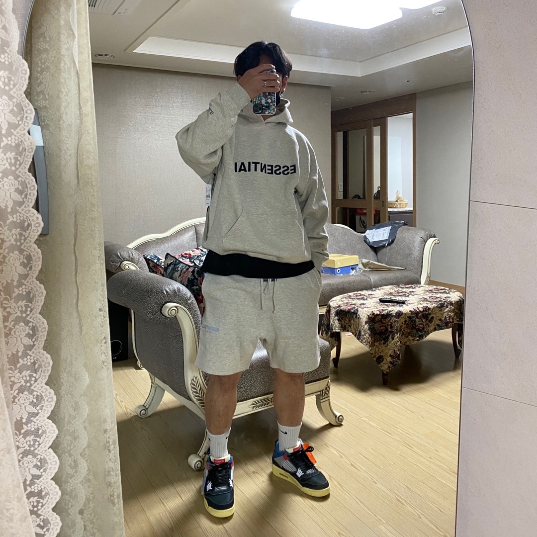 Jordan 4 x Union Retro Off Noir, Essentials Fleece Shorts Oatmeal Heather - 20FW 착용 스타일