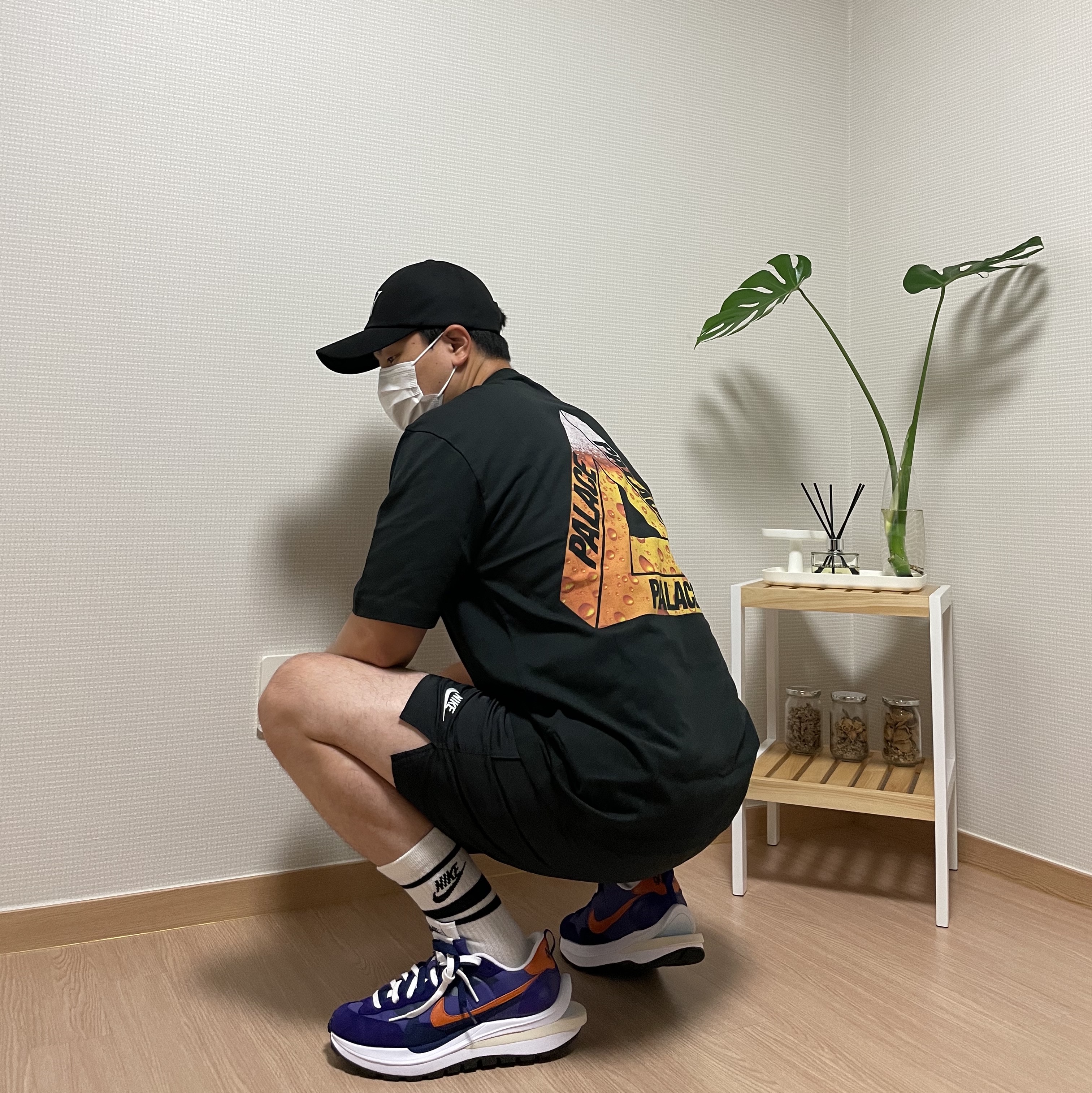Palace Tri-Lager T-Shirt Black - 20FW, Nike x Sacai VaporWaffle Dark Iris 착용 스타일