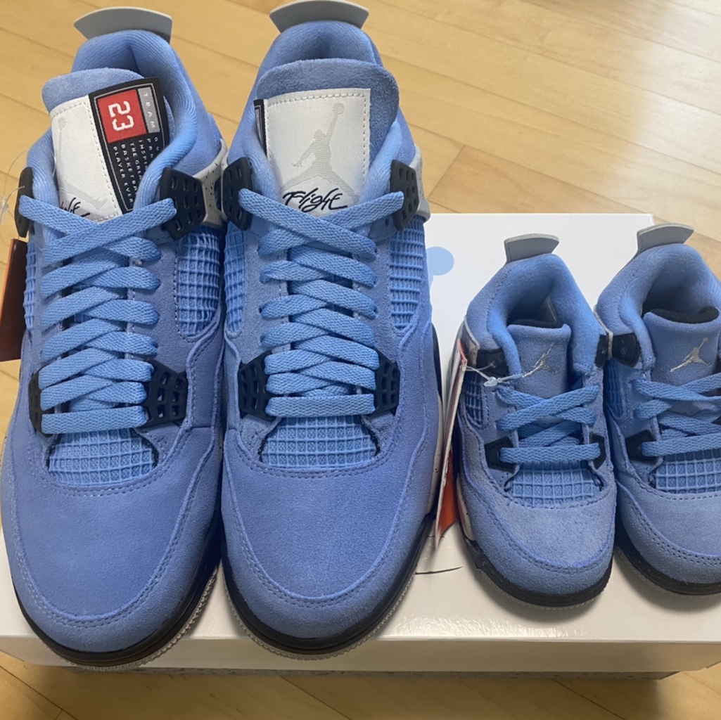 Jordan 4 Retro University Blue 착용 스타일 - 3