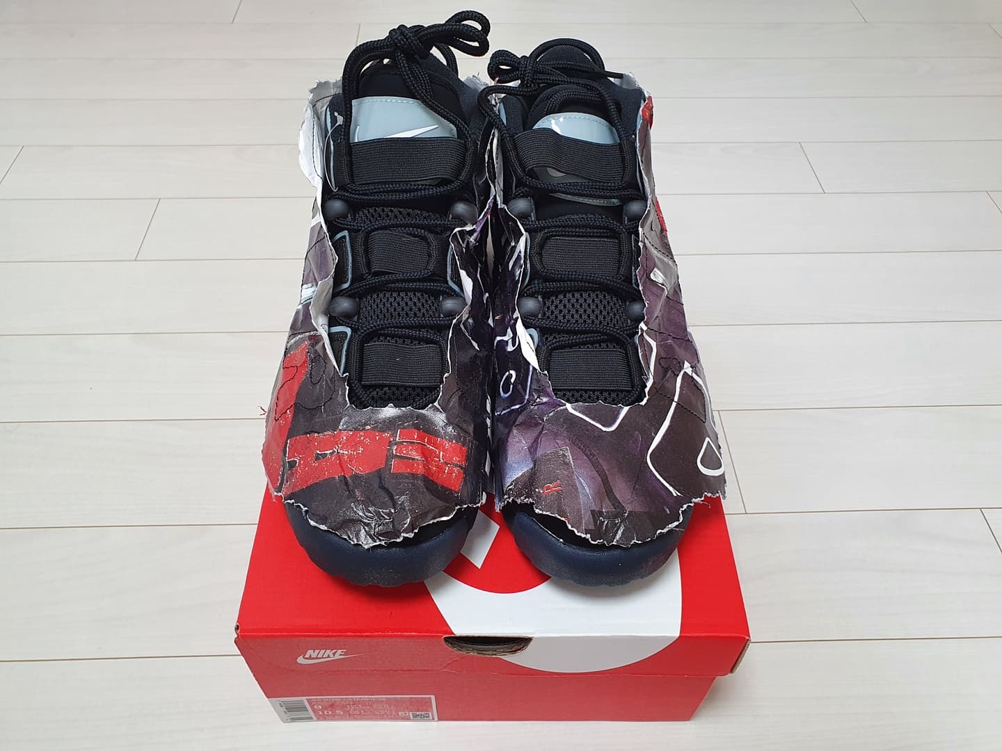 Nike Air More Uptempo 96 Maximum Volume 착용 스타일 - 2