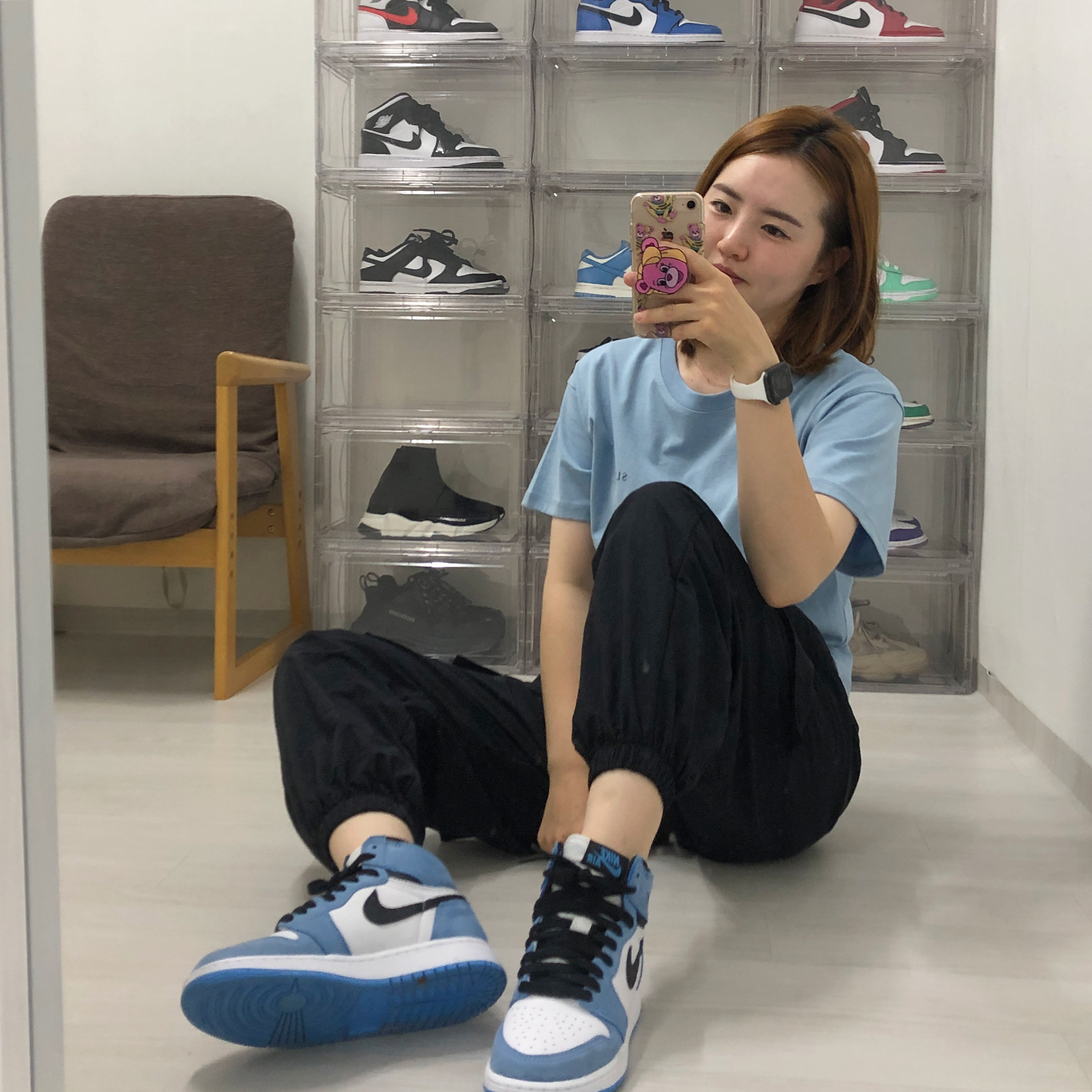 (GS) Jordan 1 Retro High OG University Blue 착용 스타일 - 2