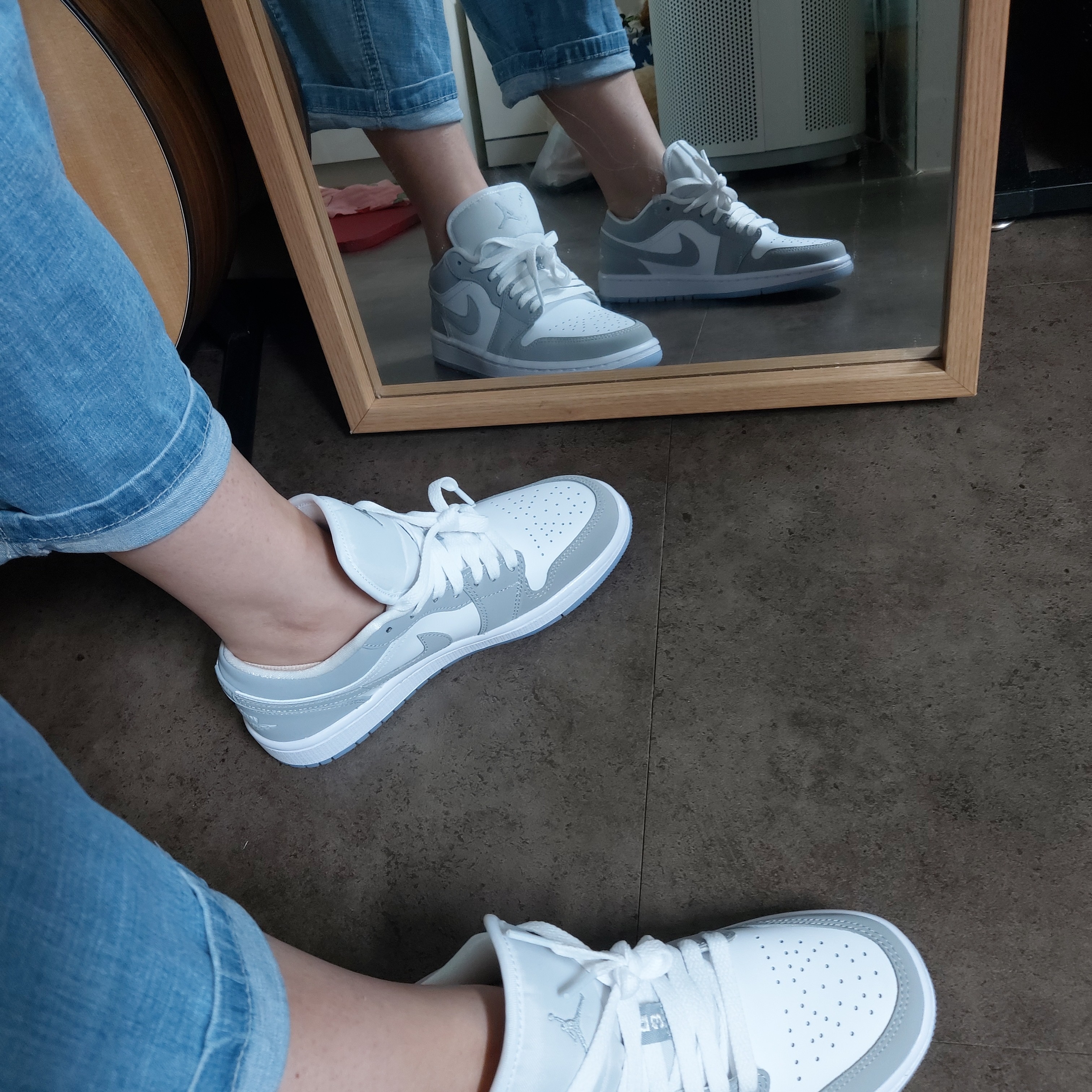 (W) Jordan 1 Low White Wolf Grey 착용 스타일 - 4