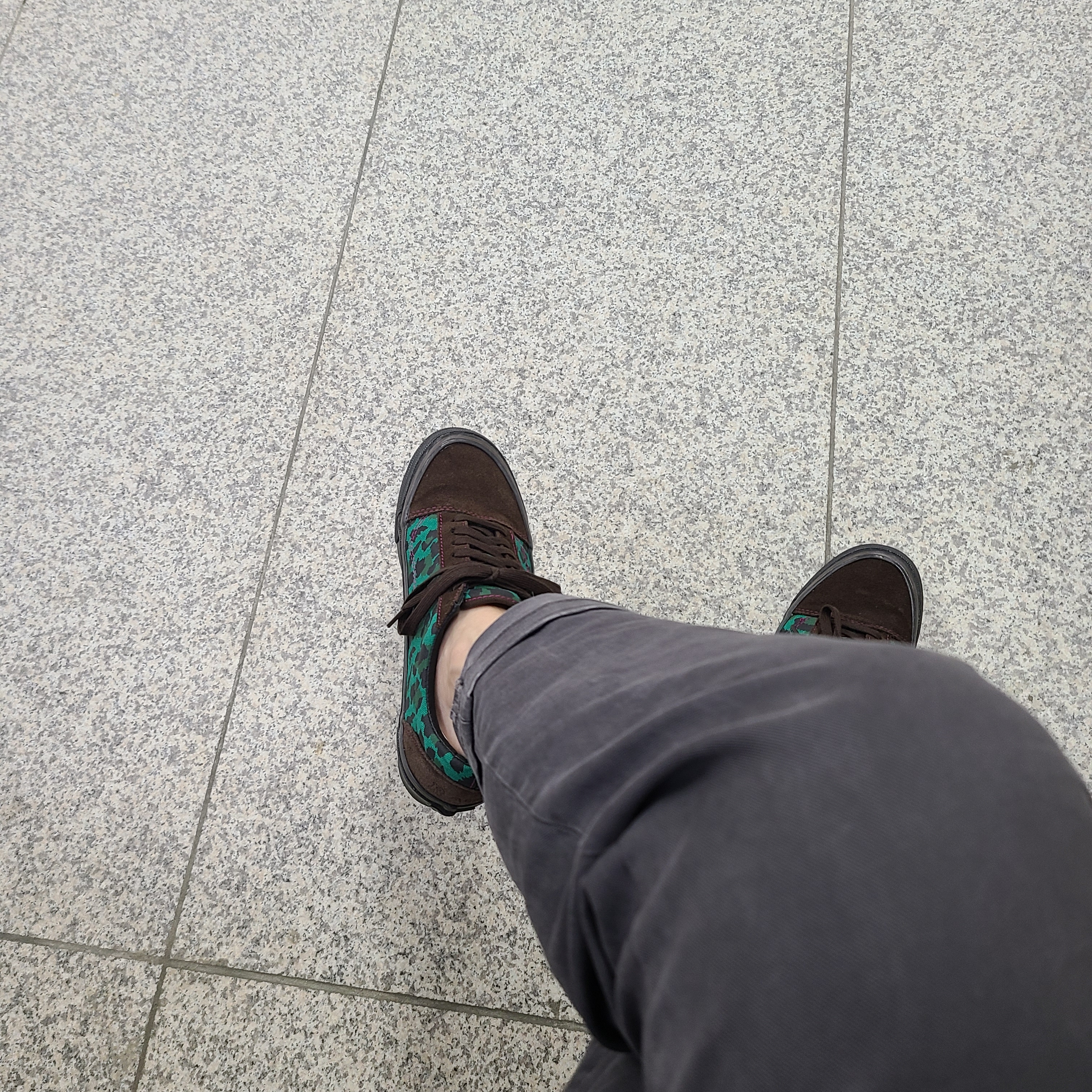 Vans Vault x Stray Rats Old Skool OG NS LX Black Green 착용 스타일 - 1