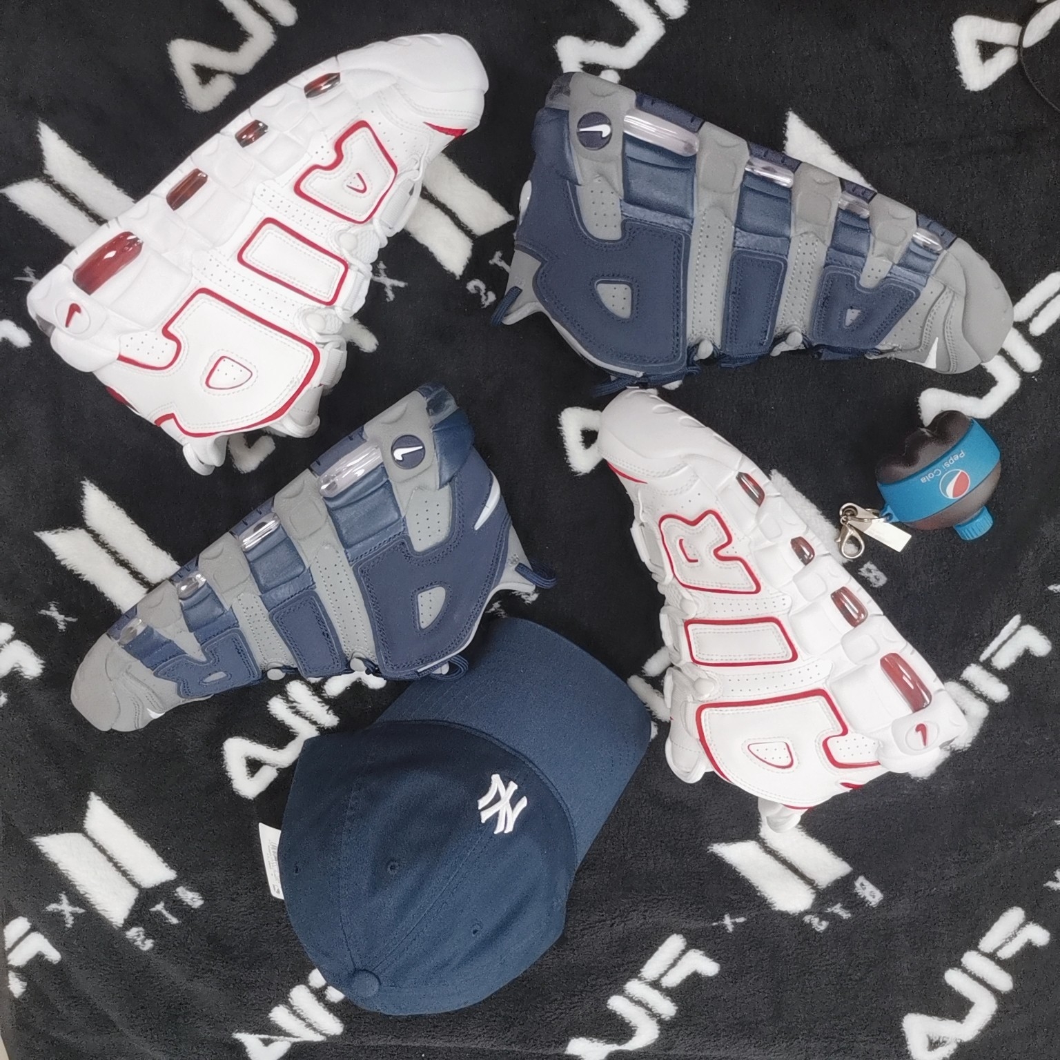Nike Air More Uptempo 96 Loud and Clear 2021, Nike Air More Uptempo White Varsity Red 2021 착용 스타일