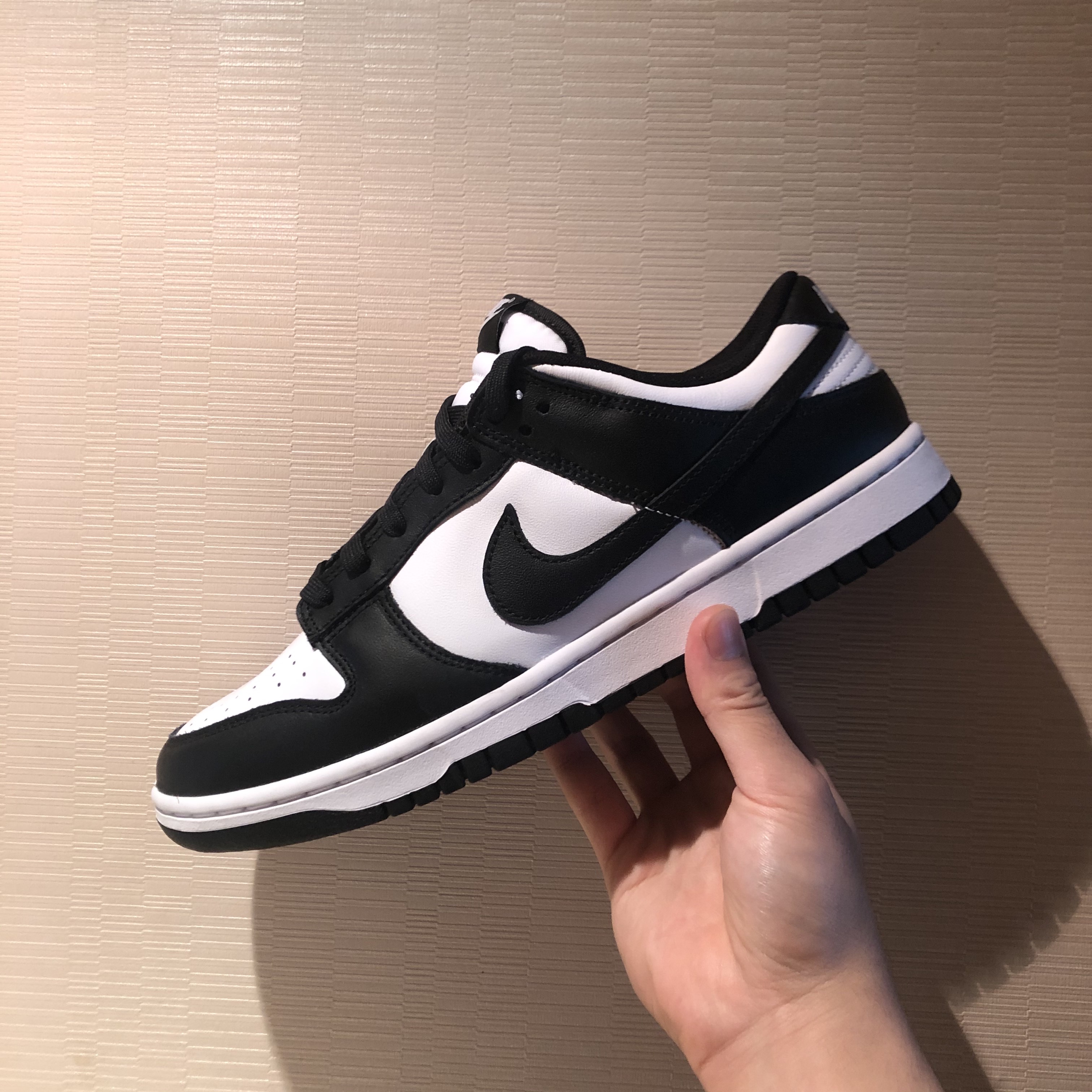 Nike Dunk Low Retro Black 착용 스타일