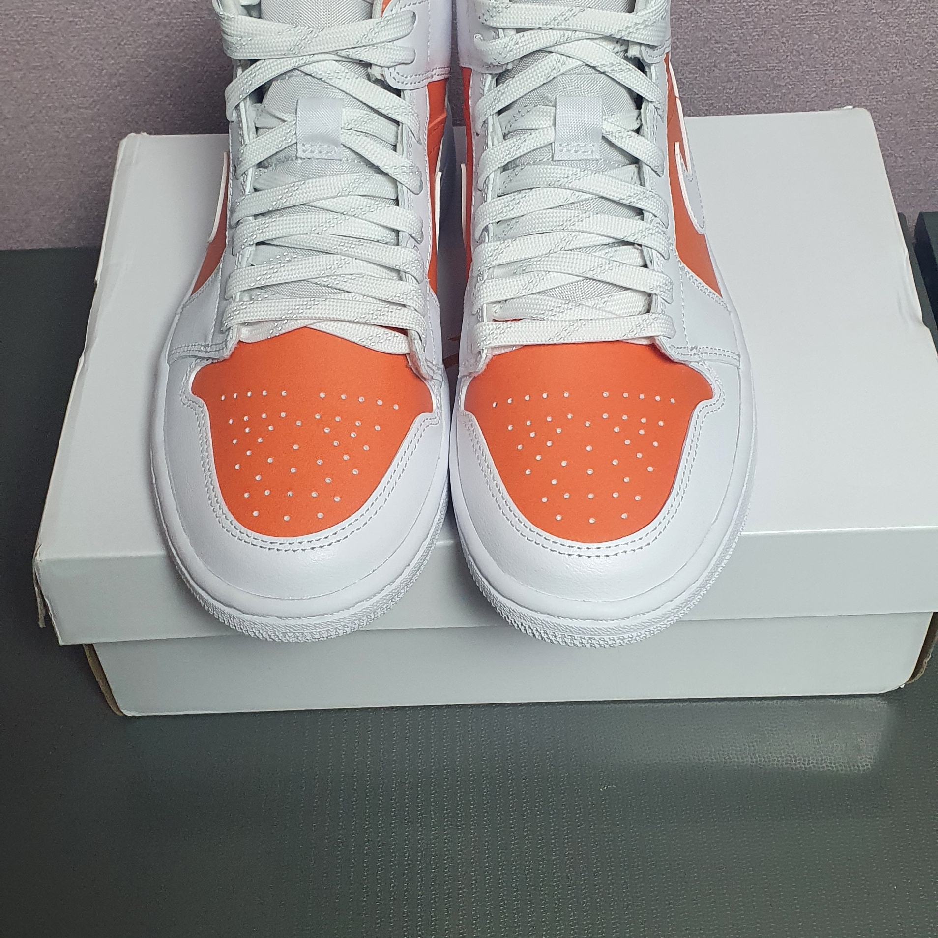 (W) Jordan 1 Mid SE Bright Citrus 착용 스타일 - 2
