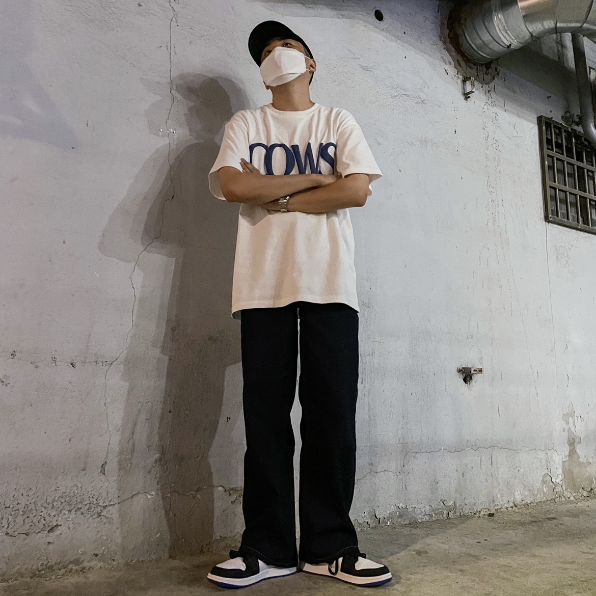 Jordan 1 Mid SE Hyper Royal 착용 스타일