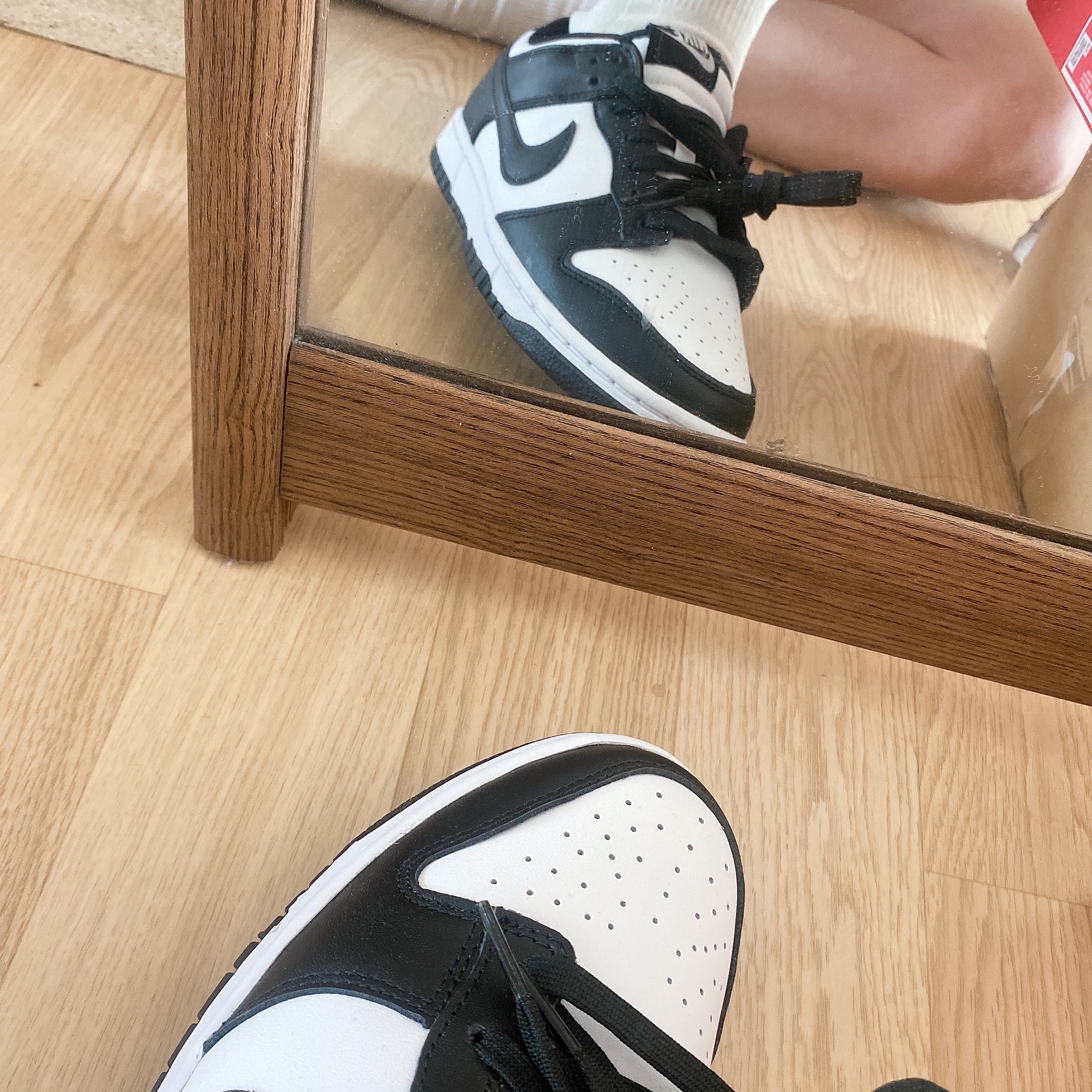 Nike Dunk Low Retro Black 착용 스타일 - 4