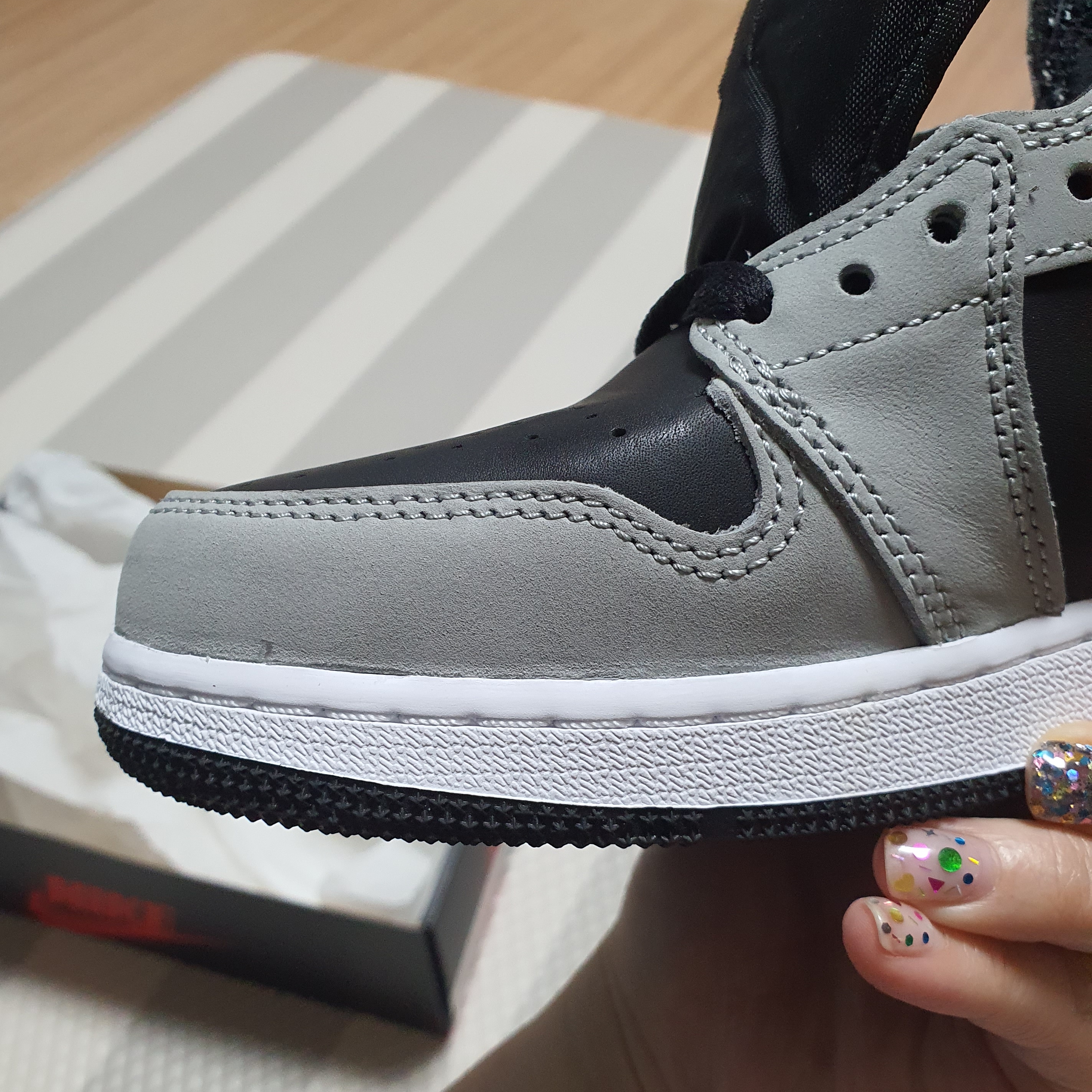 Jordan 1 Retro High OG Shadow 2.0, (GS) Jordan 1 Retro High OG Shadow 2.0 착용 스타일 - 4