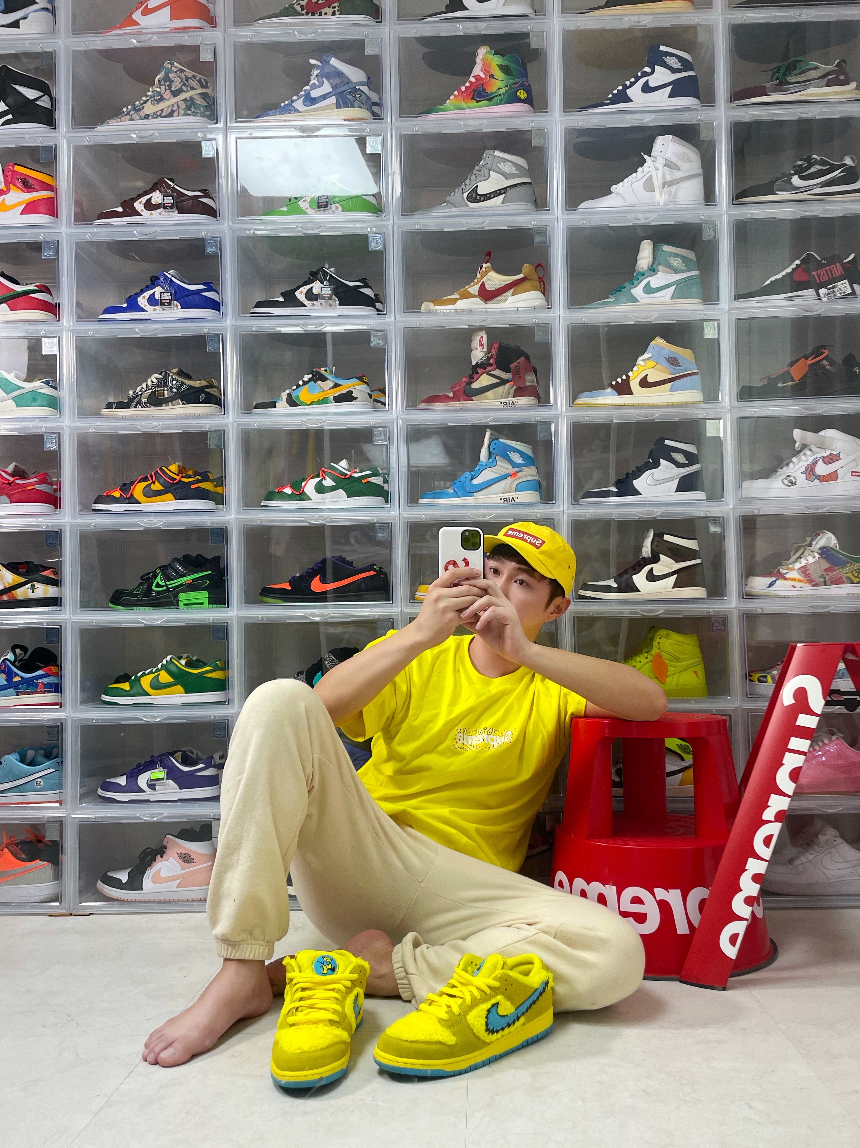 Nike x Grateful Dead SB Dunk Low Yellow Bear, Supreme Bandana Box Logo T-Shirt Yellow - 19FW 착용 스타일