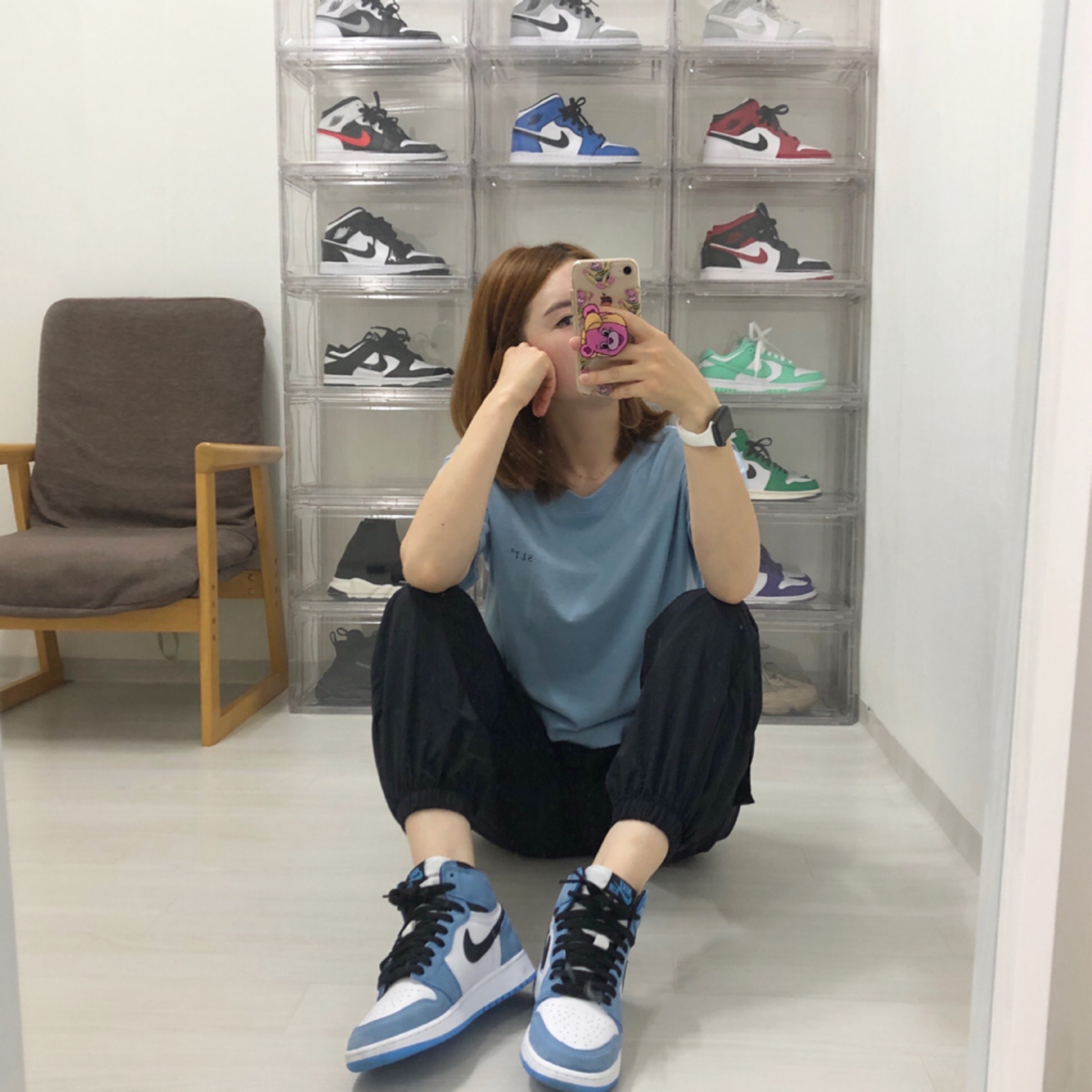 (GS) Jordan 1 Retro High OG University Blue 착용 스타일 - 1