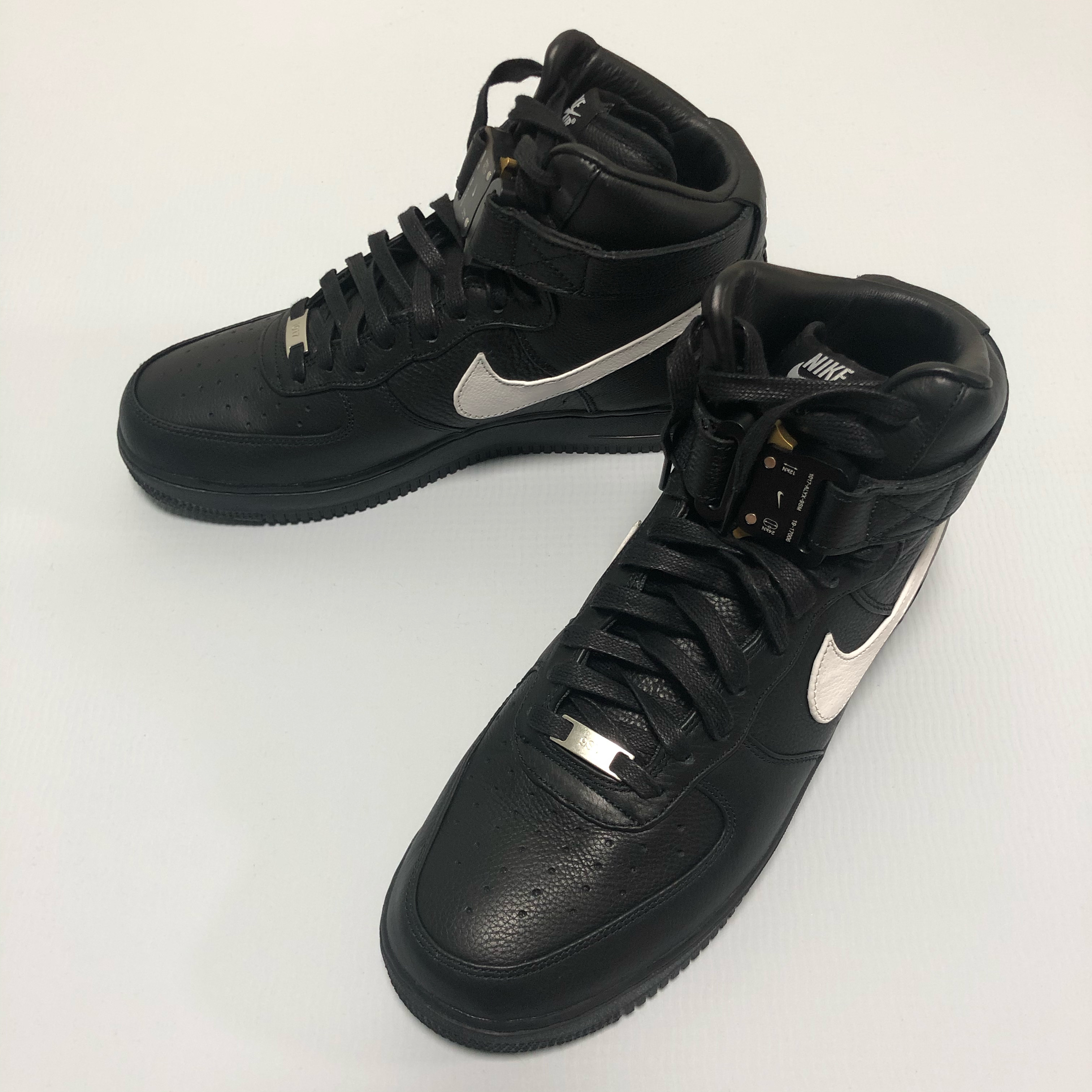 Nike x 1017 Alyx 9SM Air Force 1 High Black White 2020 착용 스타일 - 1