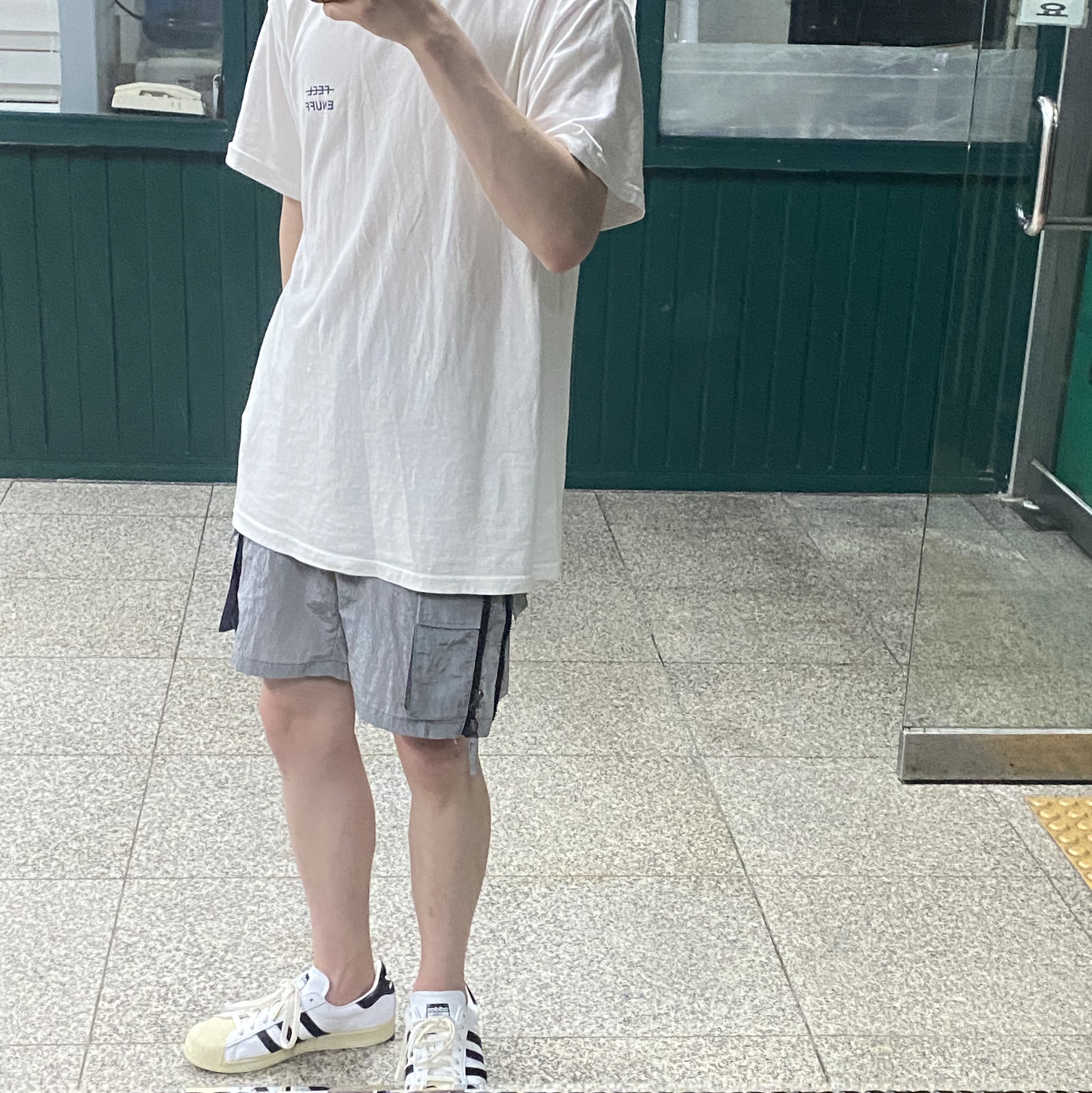 Adidas Superstar Premium White Black 착용 스타일