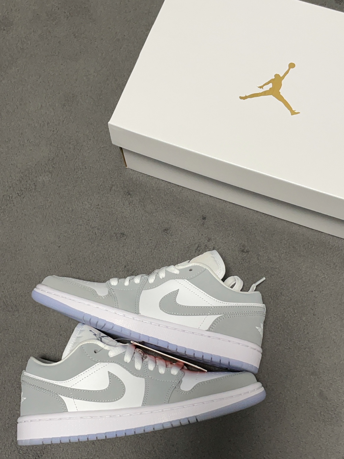 (W) Jordan 1 Low White Wolf Grey 착용 스타일