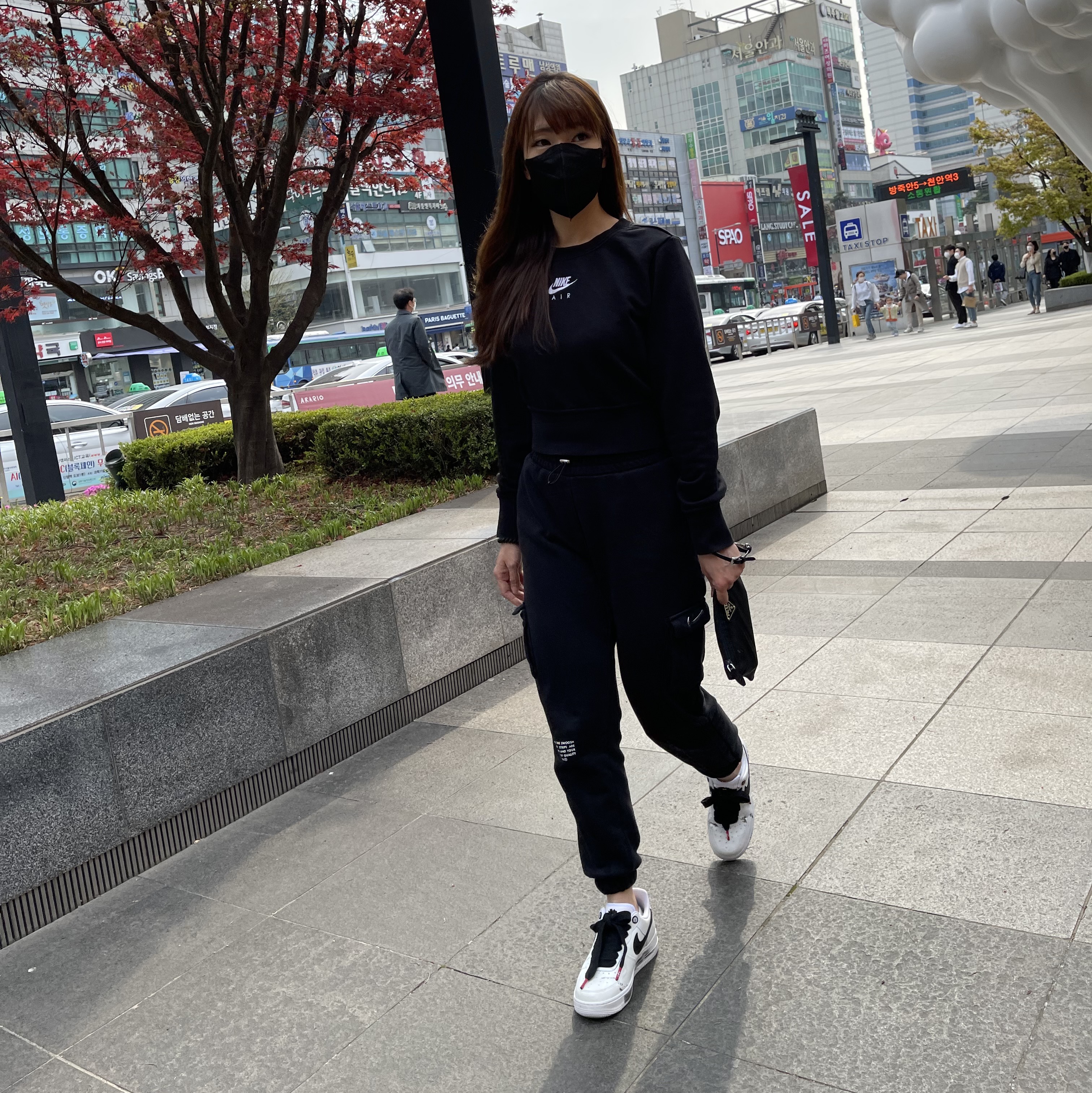 Nike x Peaceminusone Air Force 1 Low Para-Noise 2.0 착용 스타일