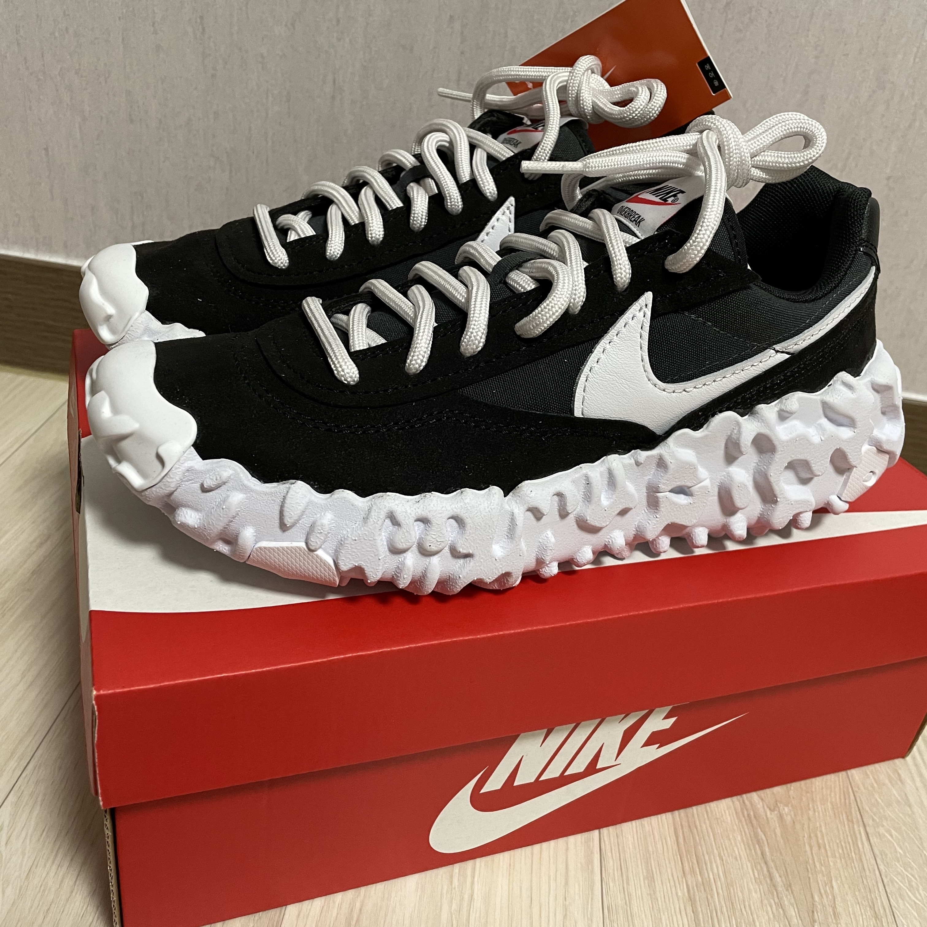 Nike Overbreak SP Black White 착용 스타일