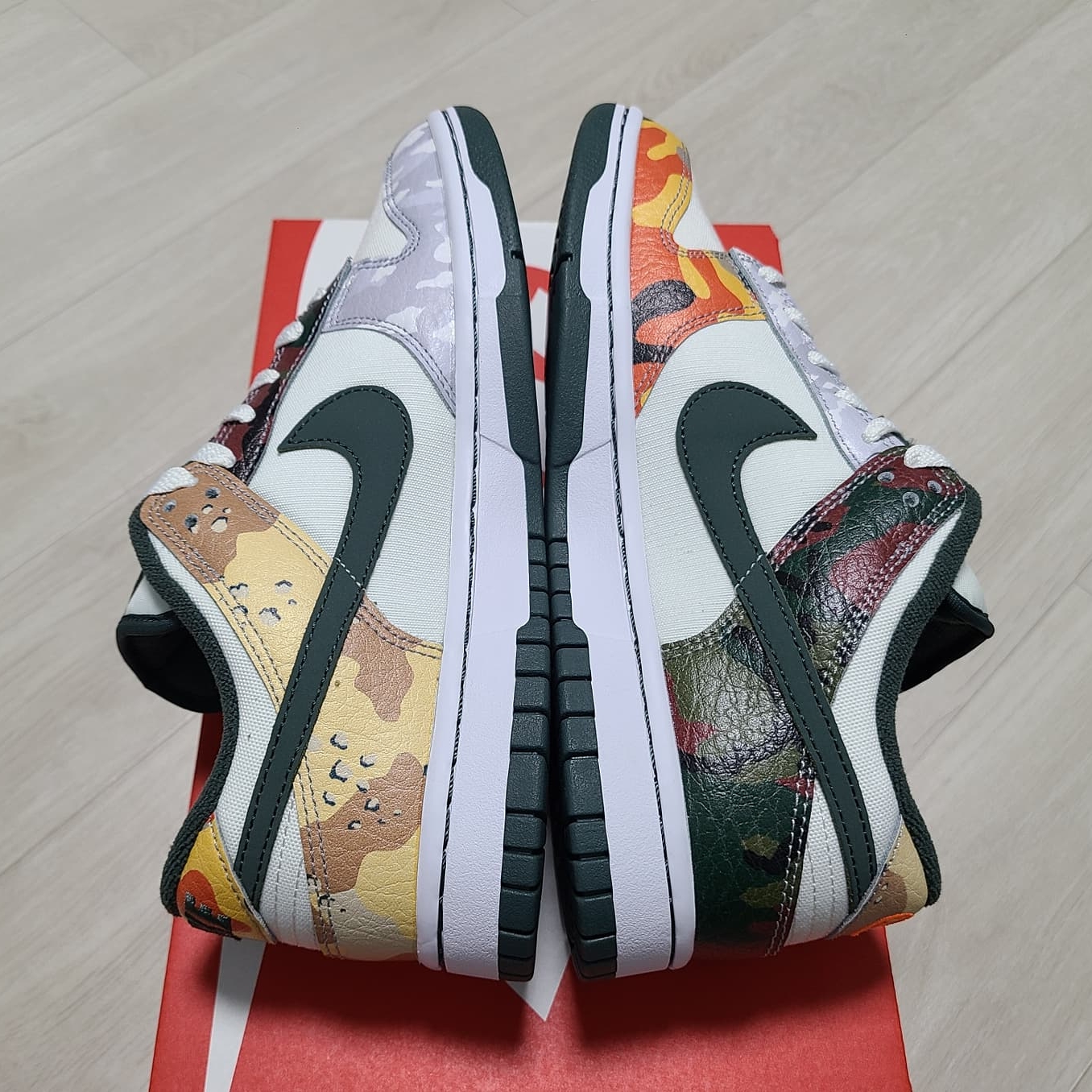 Nike Dunk Low SE Sail Multi Camo 착용 스타일 - 3