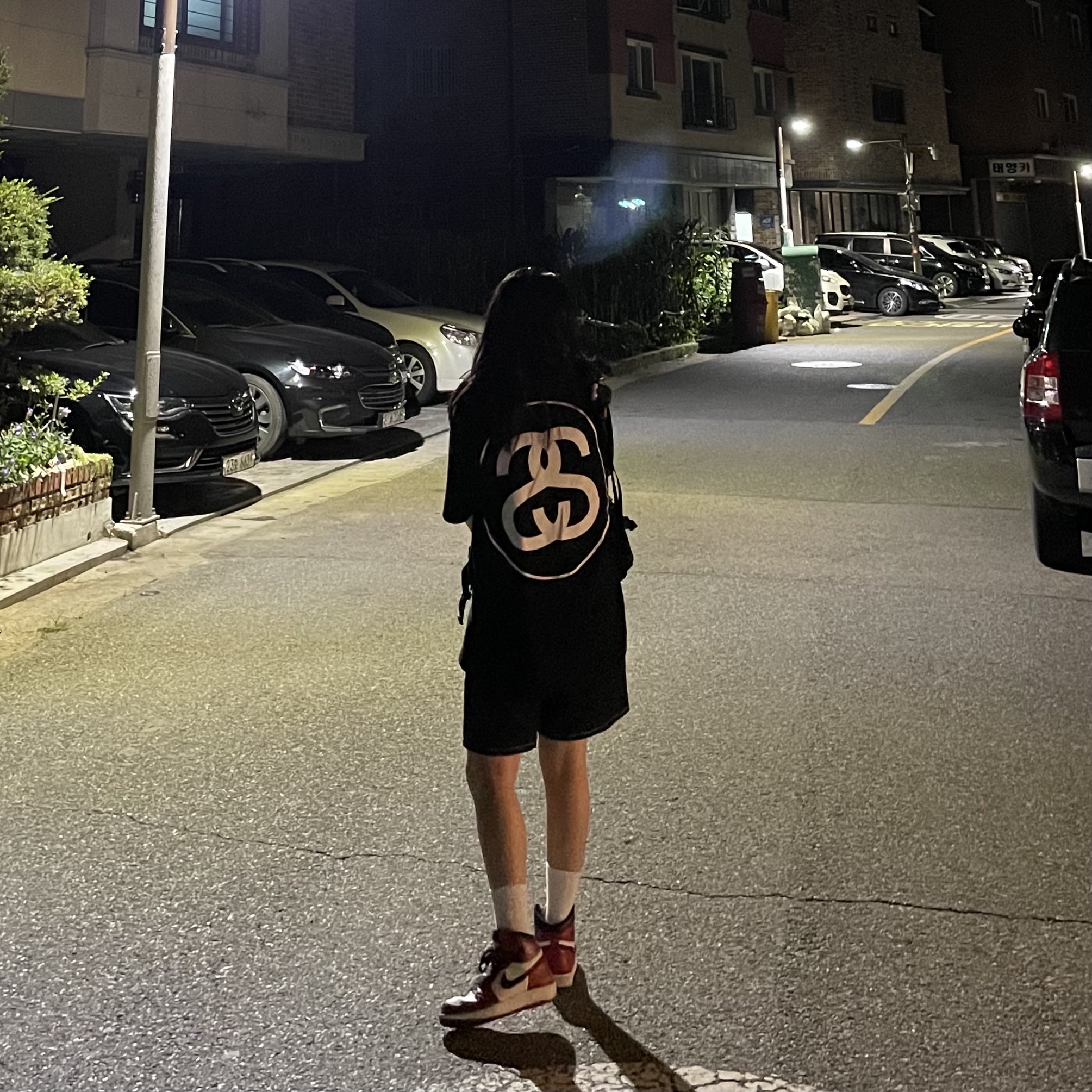 (GS) Jordan 1.5 Retro Chicago 2015, Stussy Big Link T-Shirt Black 착용 스타일
