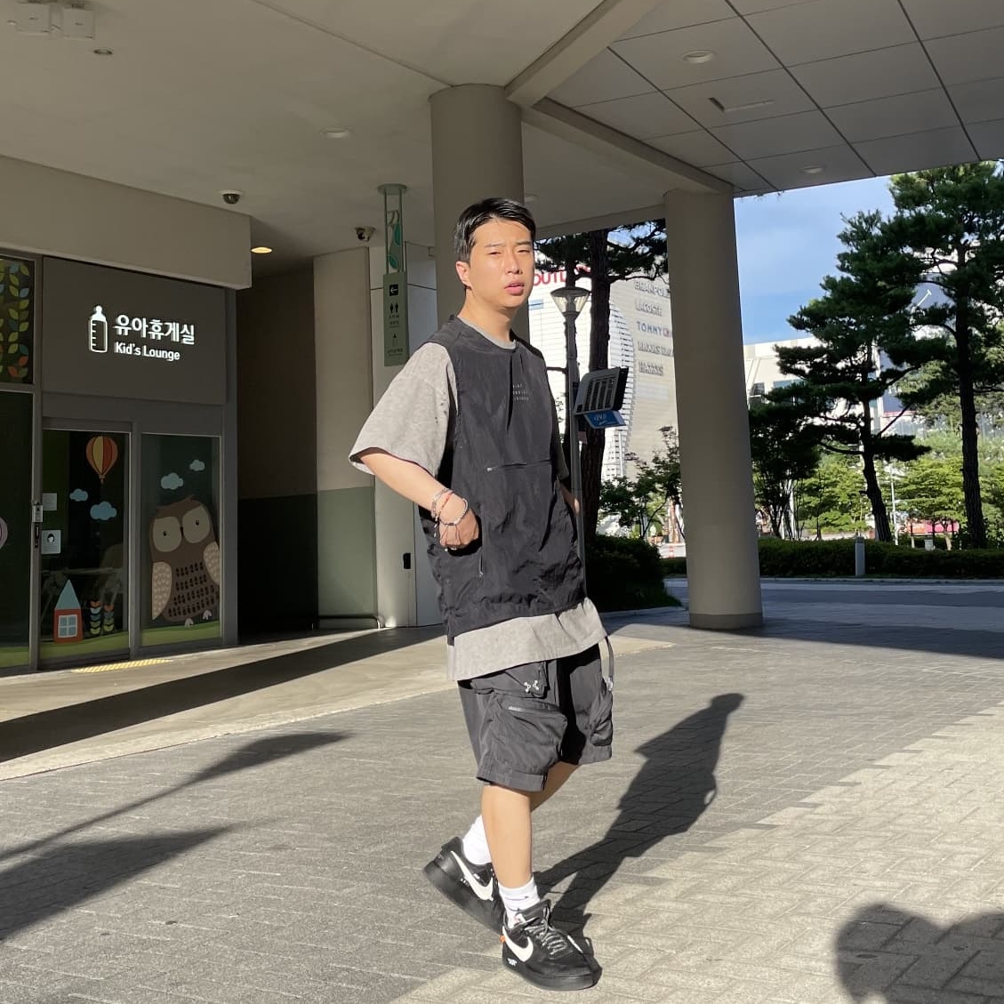 Nike x Off-White Air Force 1 Low Black White 착용 스타일