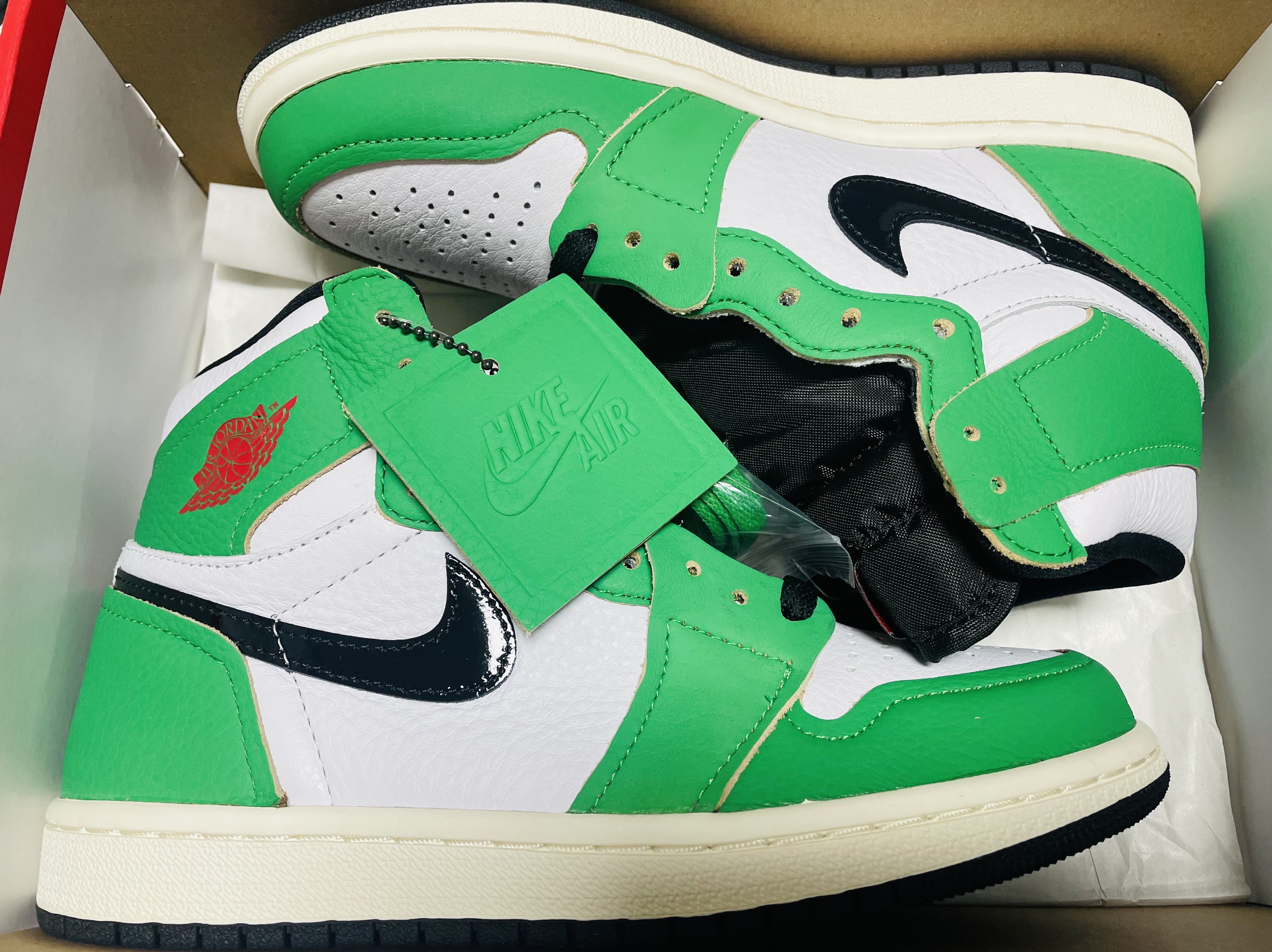 (W) Jordan 1 Retro High OG Lucky Green 착용 스타일
