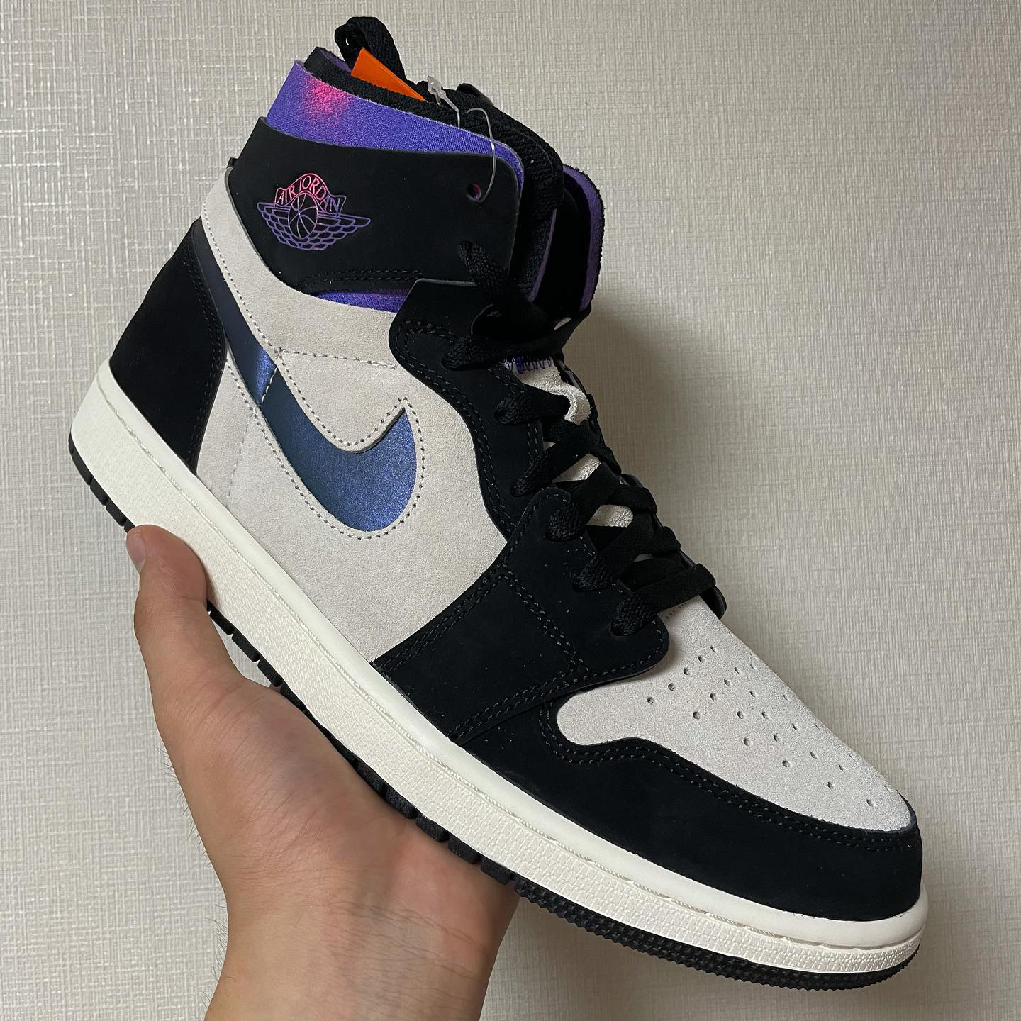 Jordan 1 x Paris Saint-Germain Zoom Air CMFT 착용 스타일 - 1