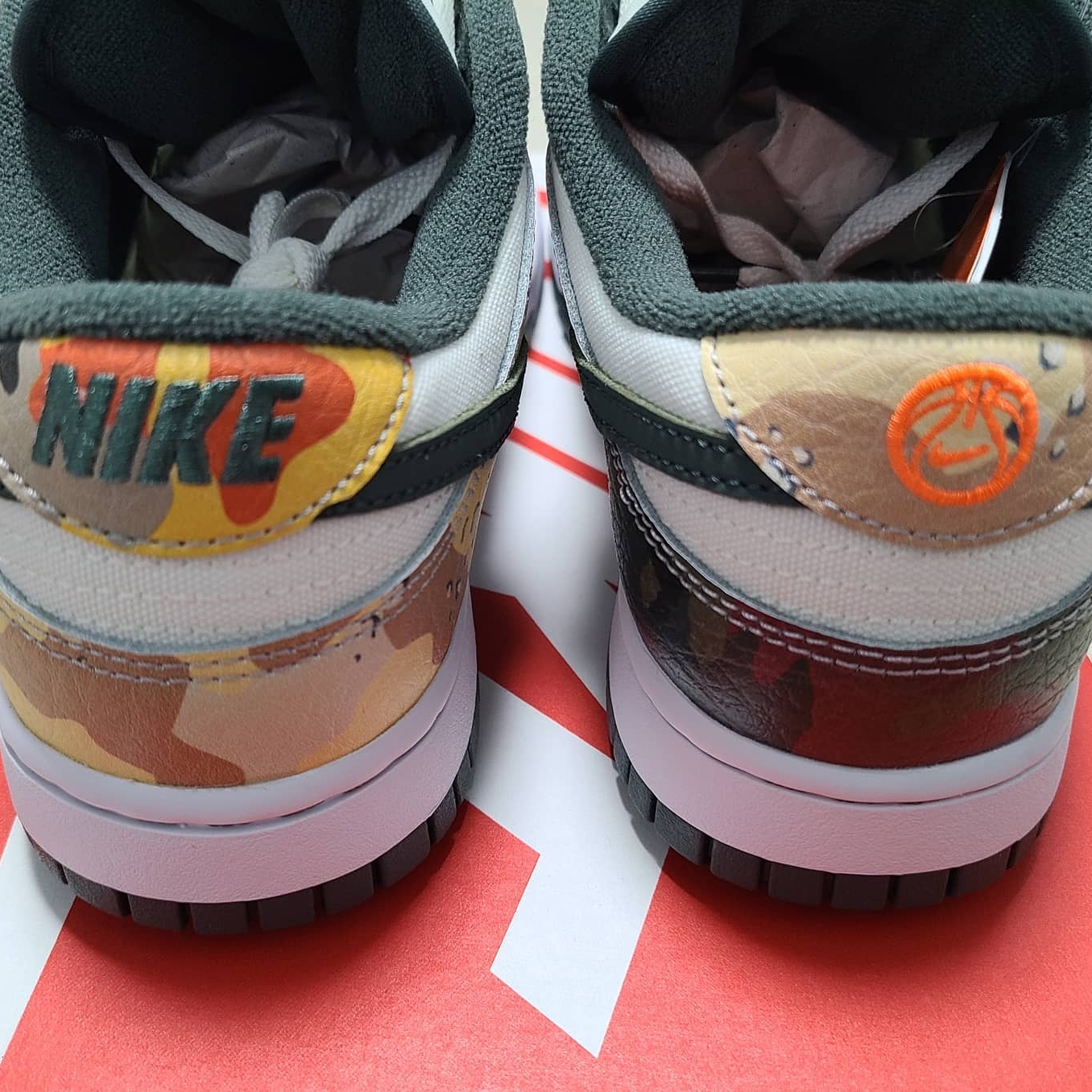 Nike Dunk Low SE Sail Multi Camo 착용 스타일 - 4