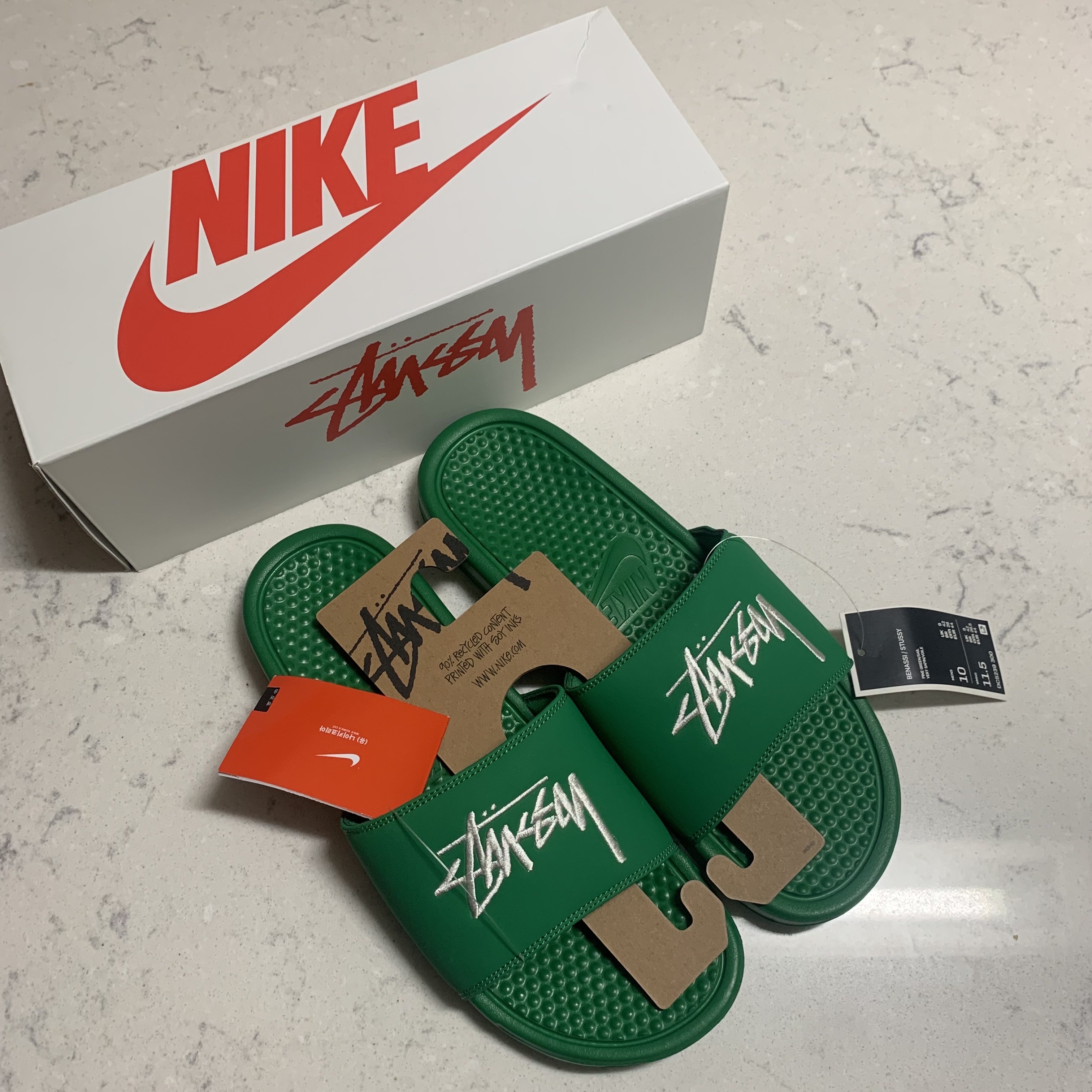 Nike x Stussy Benassi Slide Pine Green 착용 스타일